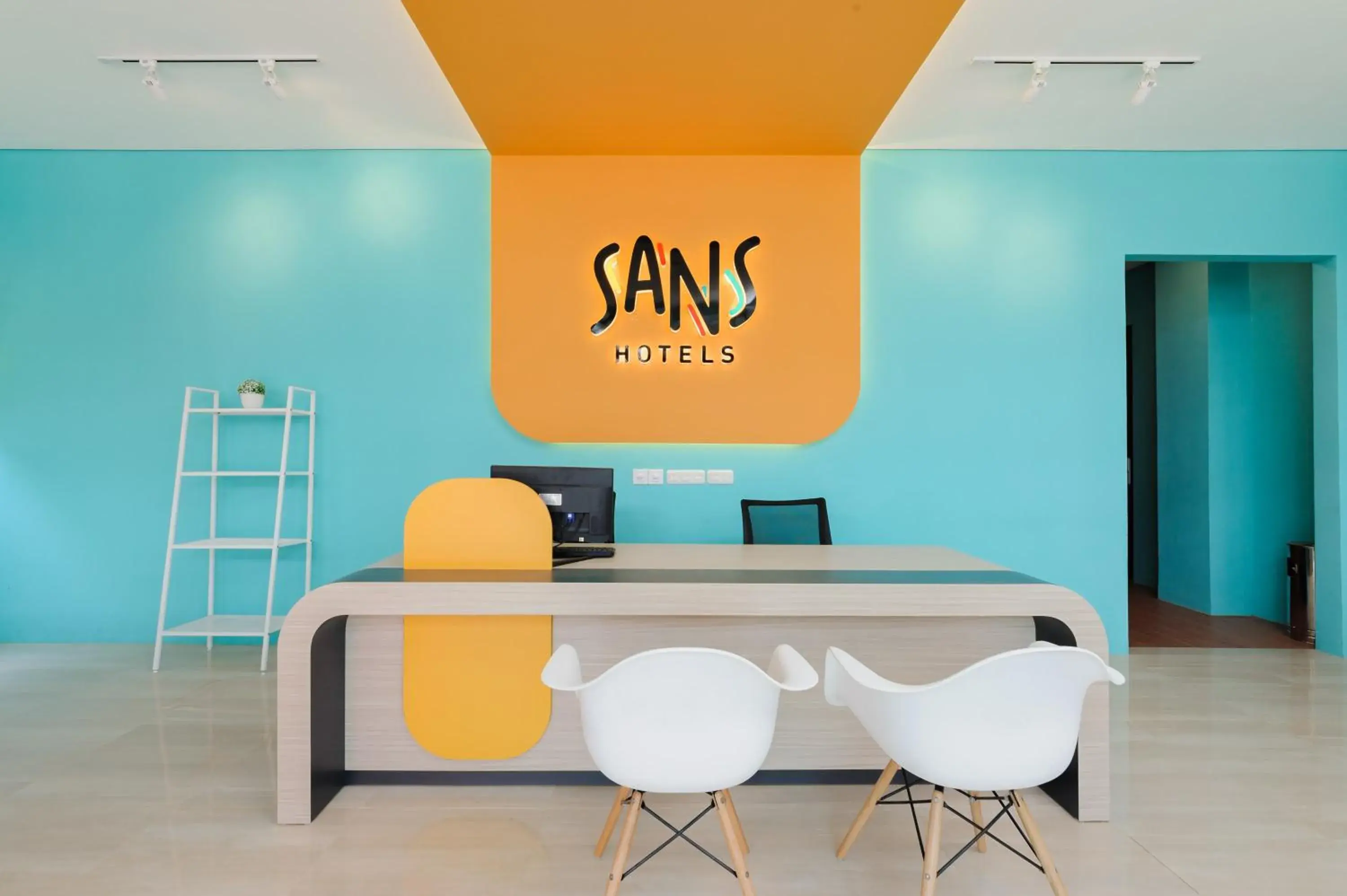 Lobby or reception in Sans Hotel Tajur Bogor Lobby or reception in Sans Hotel Tajur Bogor