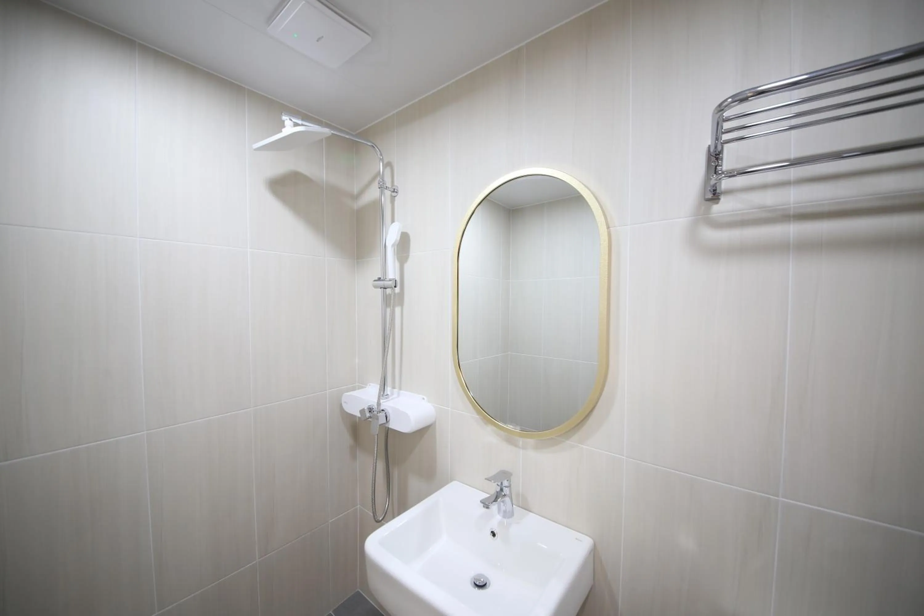 Calm Rest Hotel Masan