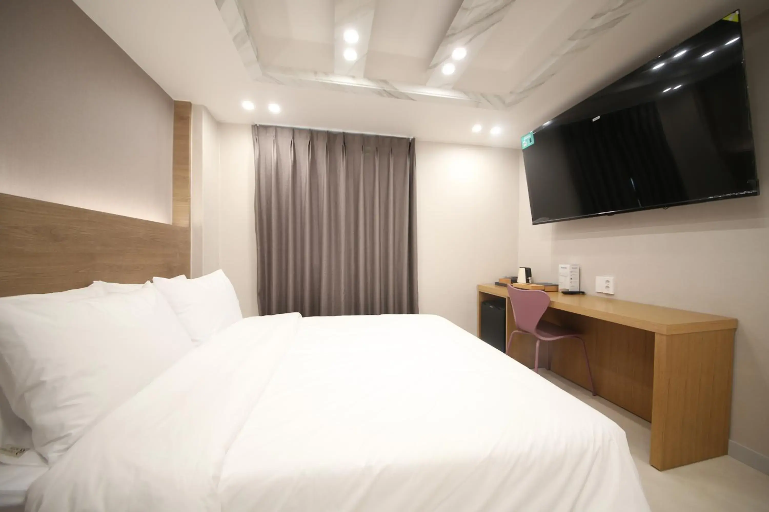 Bed in Calm Rest Hotel Masan Bed in Calm Rest Hotel Masan