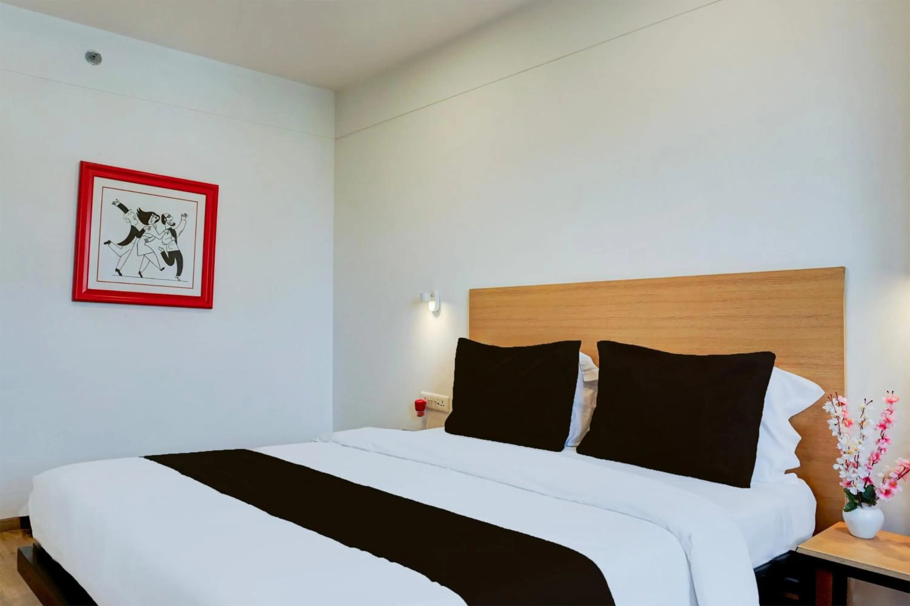 Bedroom, Bed in Super Townhouse Balewadi