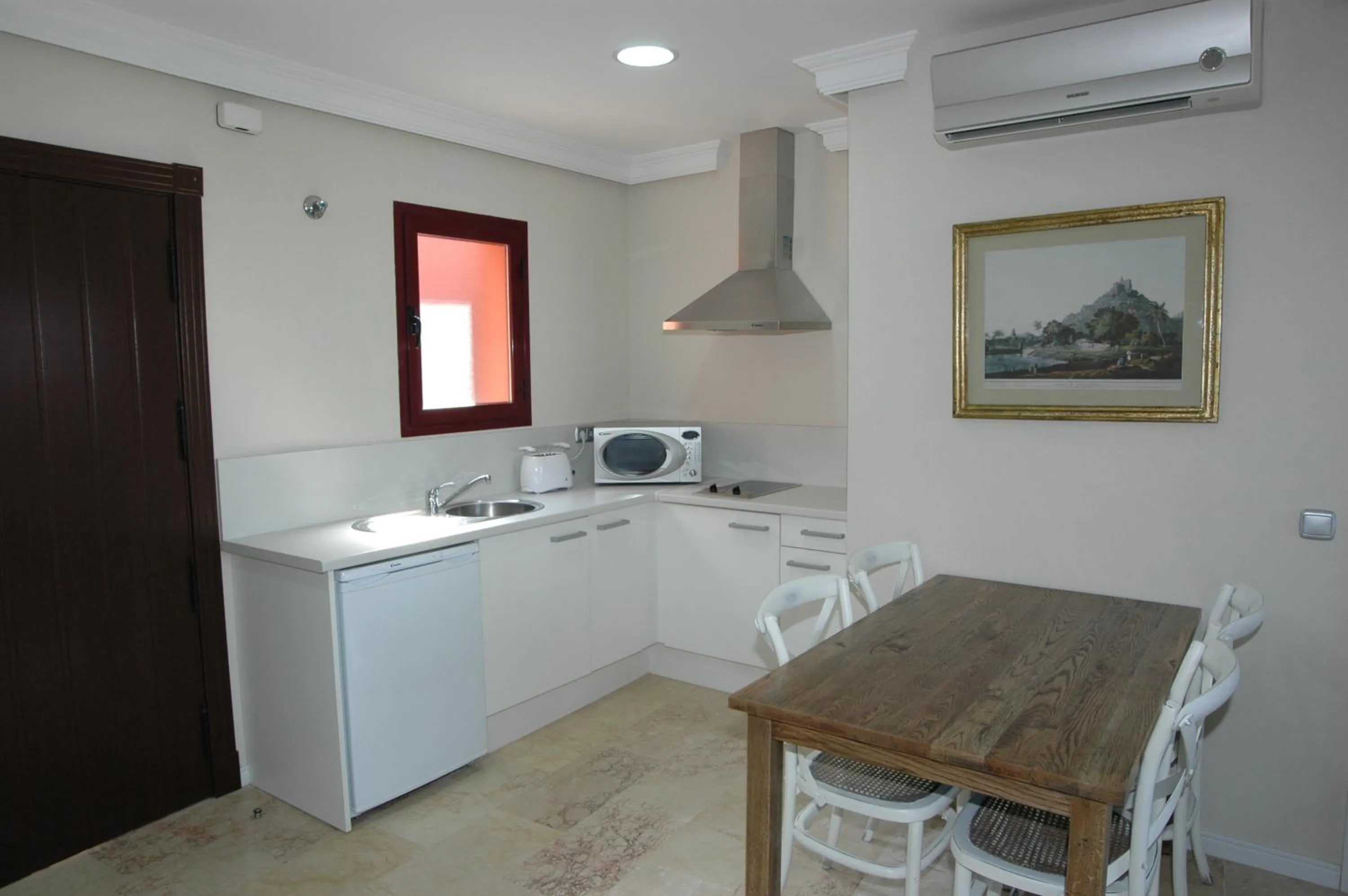 Dining area in Apartamentos Manilva Green