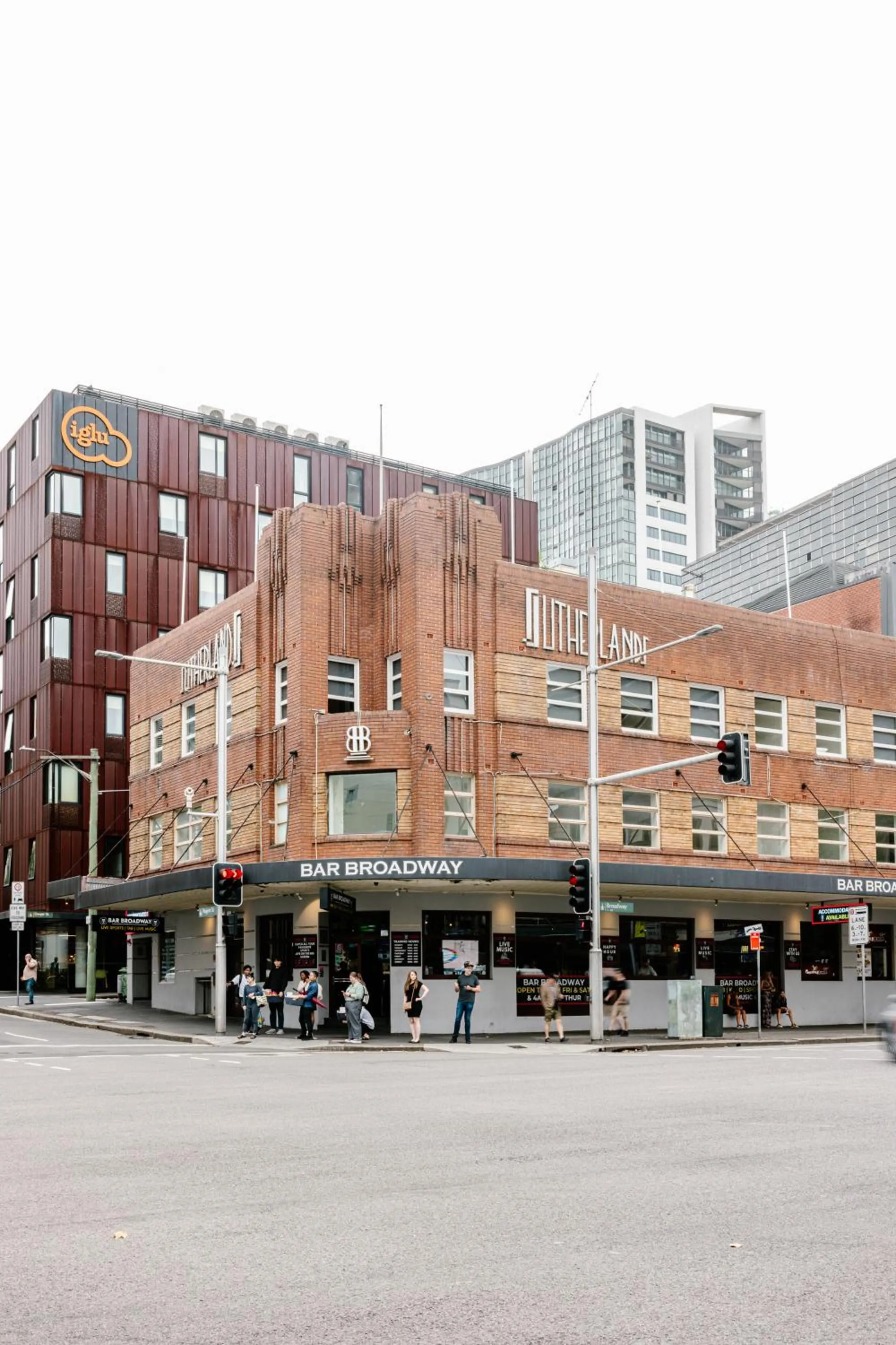 Facade/entrance in Bar Broadway