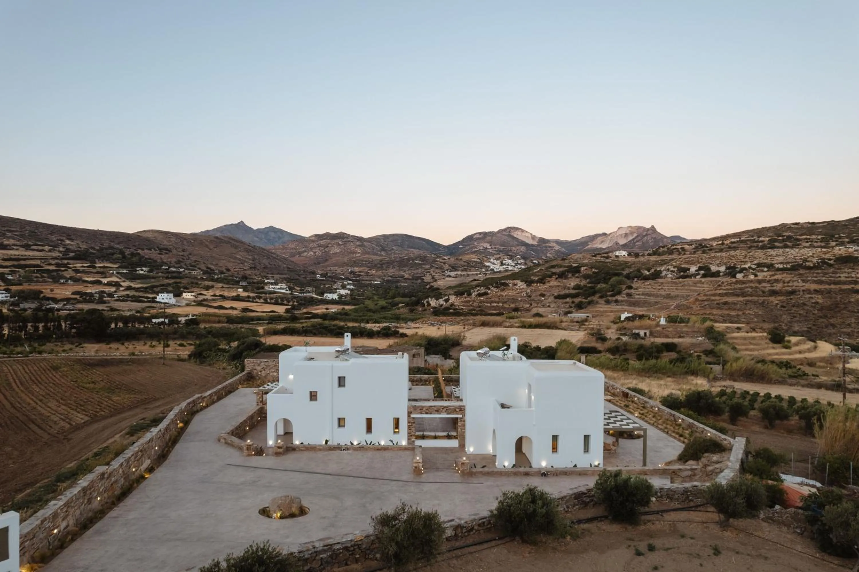 Property building in Thalelion 3 bedroom Villas with private pool and Jacuzzi