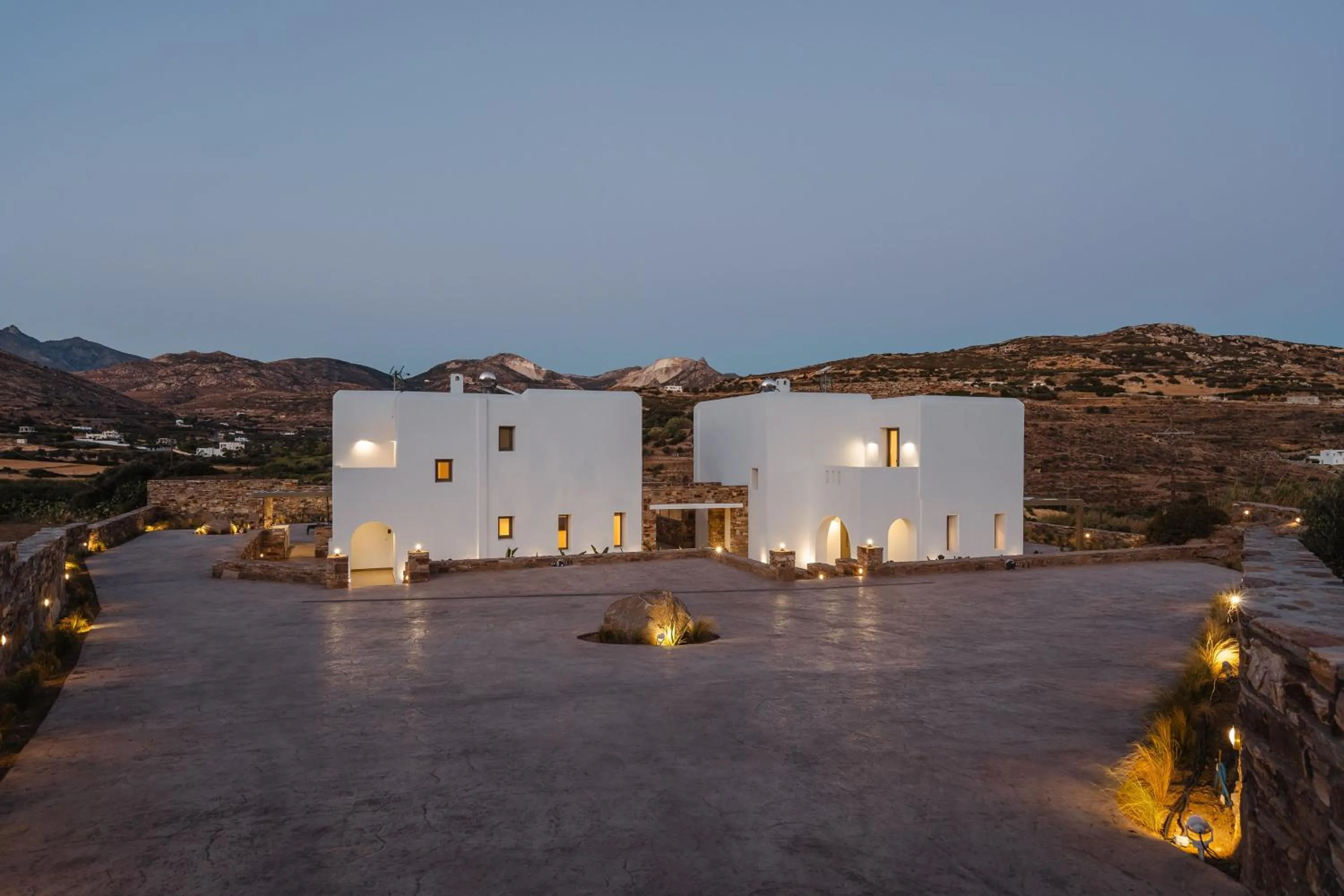 Property building in Thalelion 3 bedroom Villas with private pool and Jacuzzi