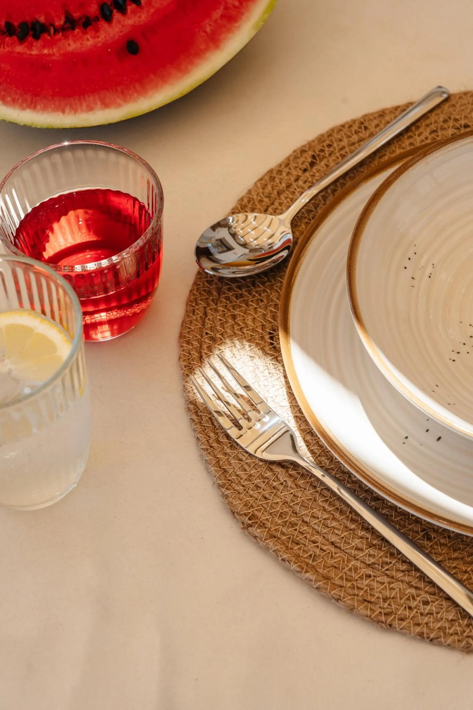 Food and drinks in Thalelion 3 bedroom Villas with private pool and Jacuzzi