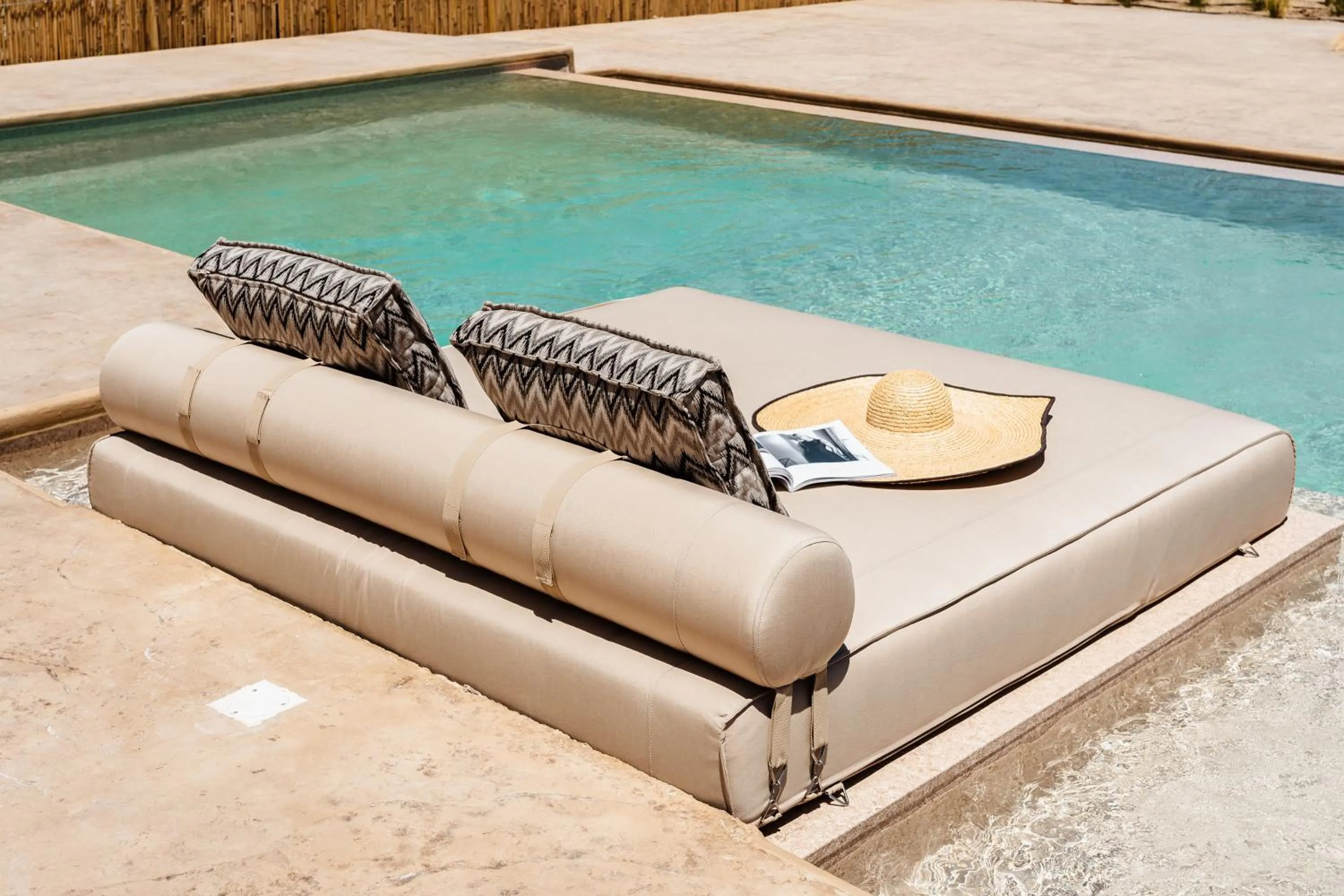 Patio in Thalelion 3 bedroom Villas with private pool and Jacuzzi