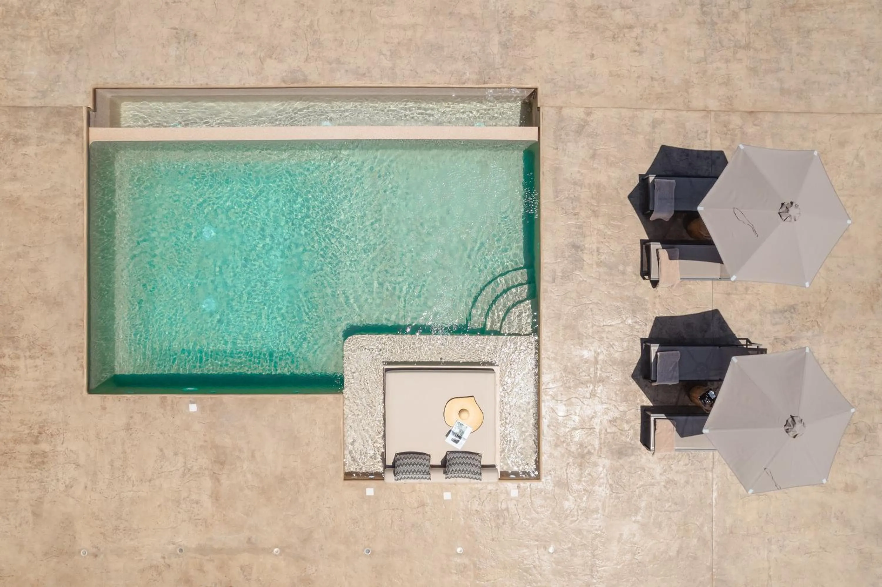 Property building in Thalelion 3 bedroom Villas with private pool and Jacuzzi