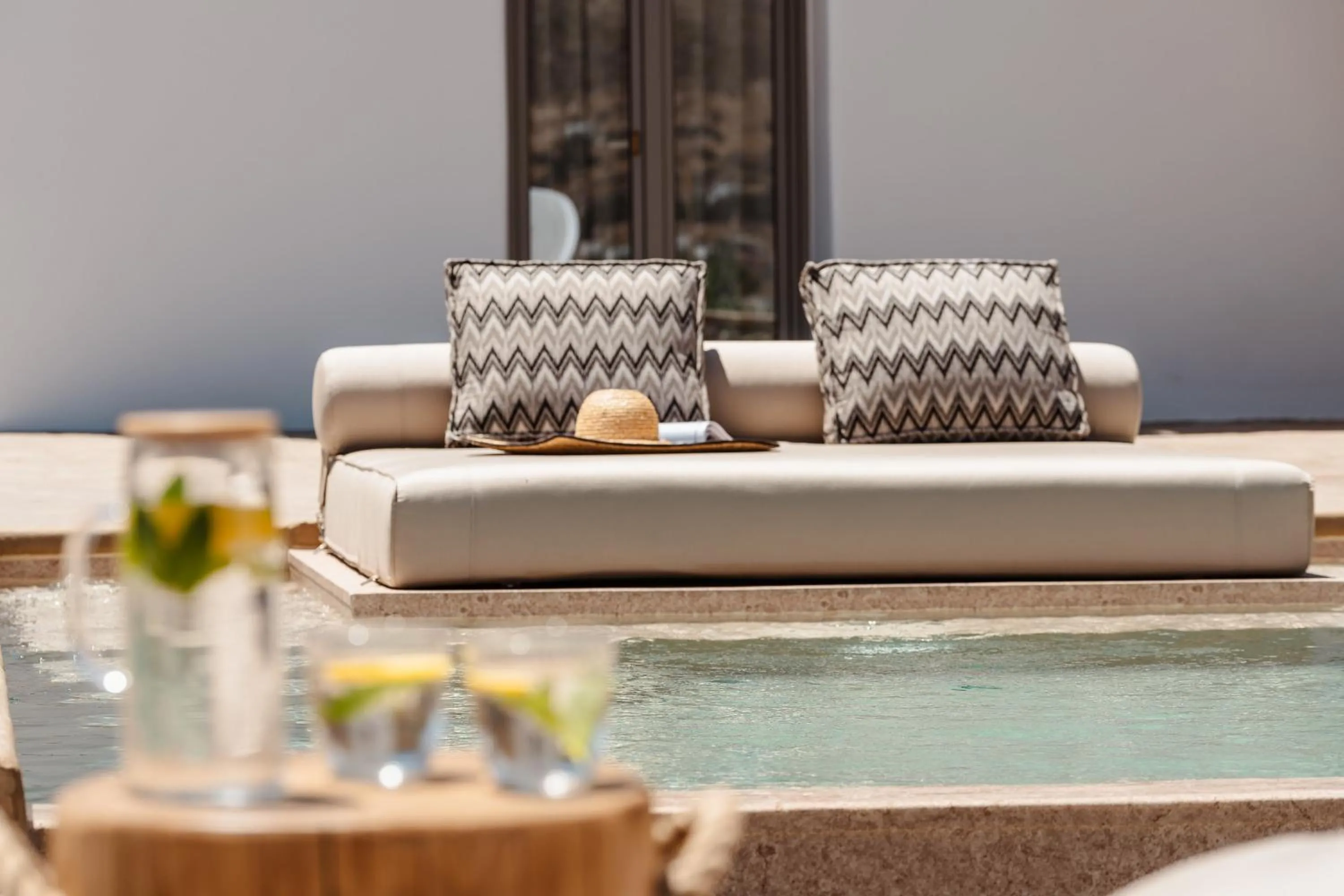 Seating area in Thalelion 3 bedroom Villas with private pool and Jacuzzi