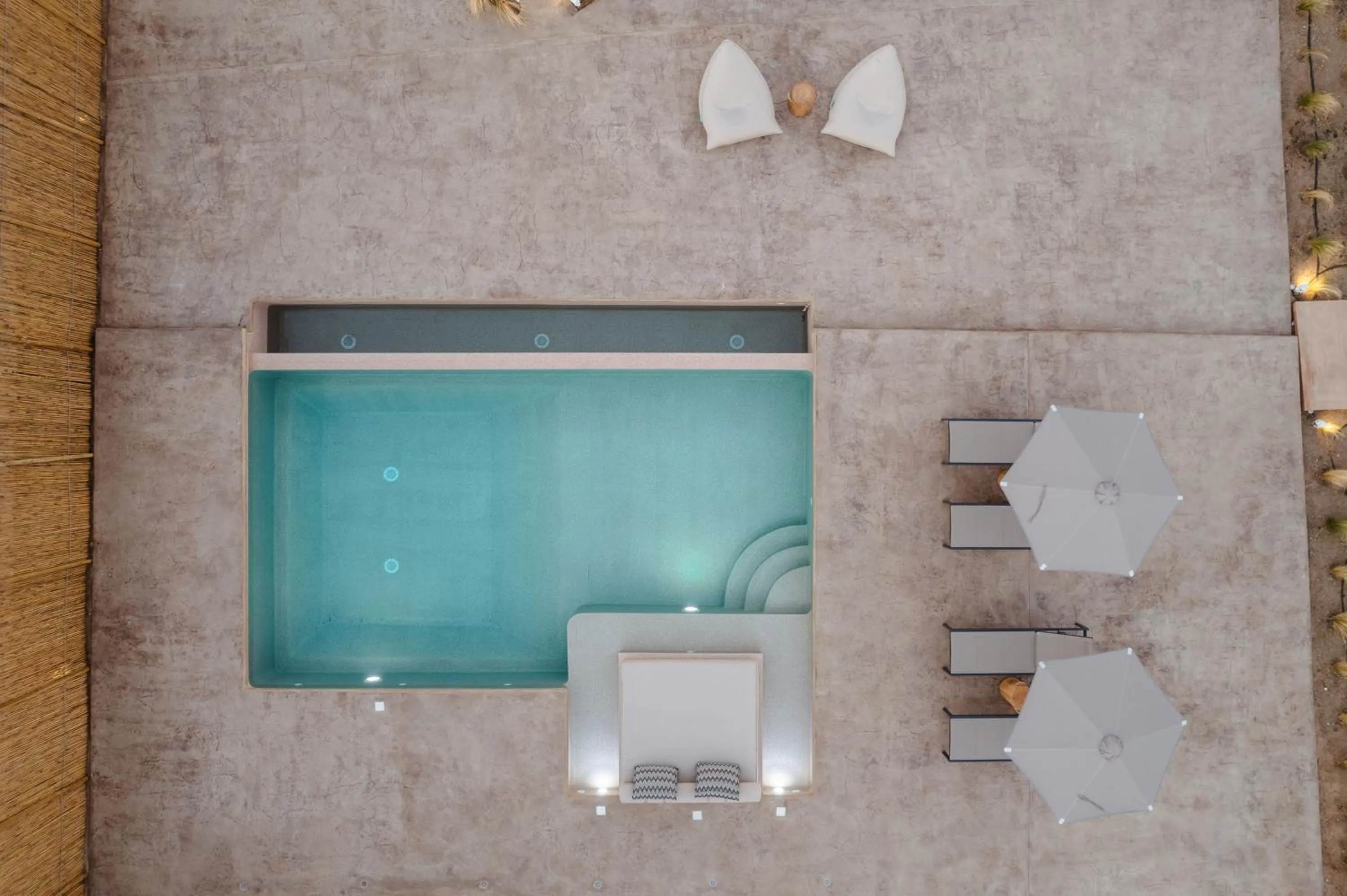 Property building in Thalelion 3 bedroom Villas with private pool and Jacuzzi