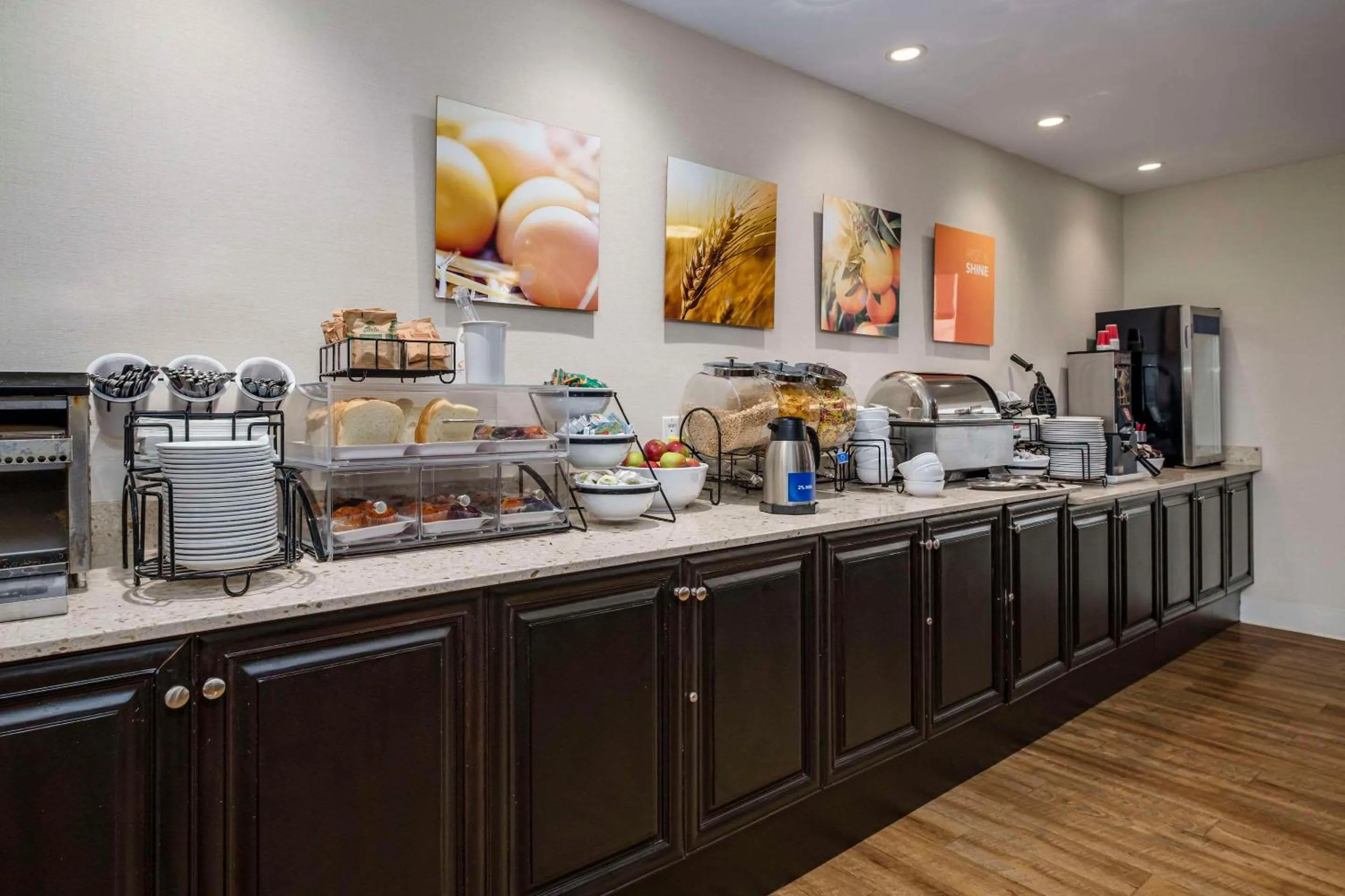 Breakfast in Comfort Inn - Gander