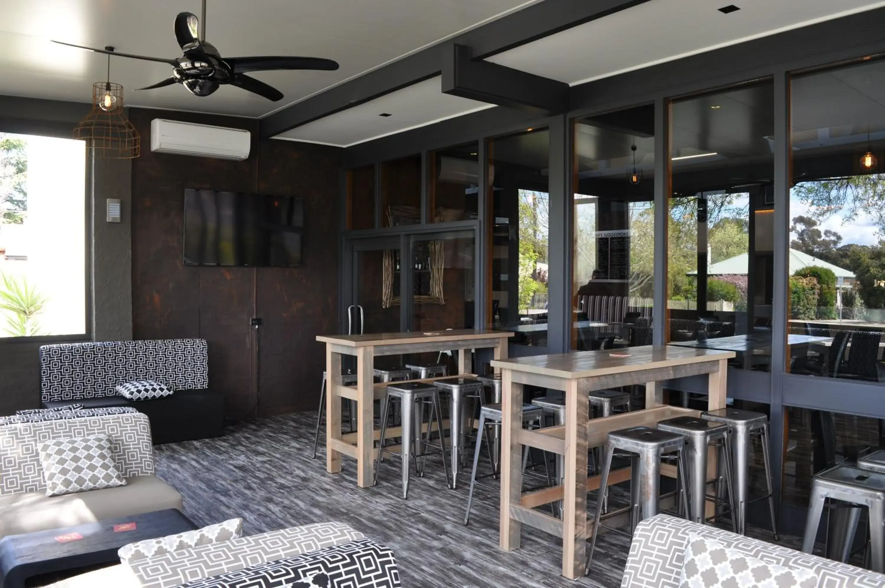 Restaurant/places to eat in Brougham Arms Hotel Restaurant/places to eat in Brougham Arms Hotel