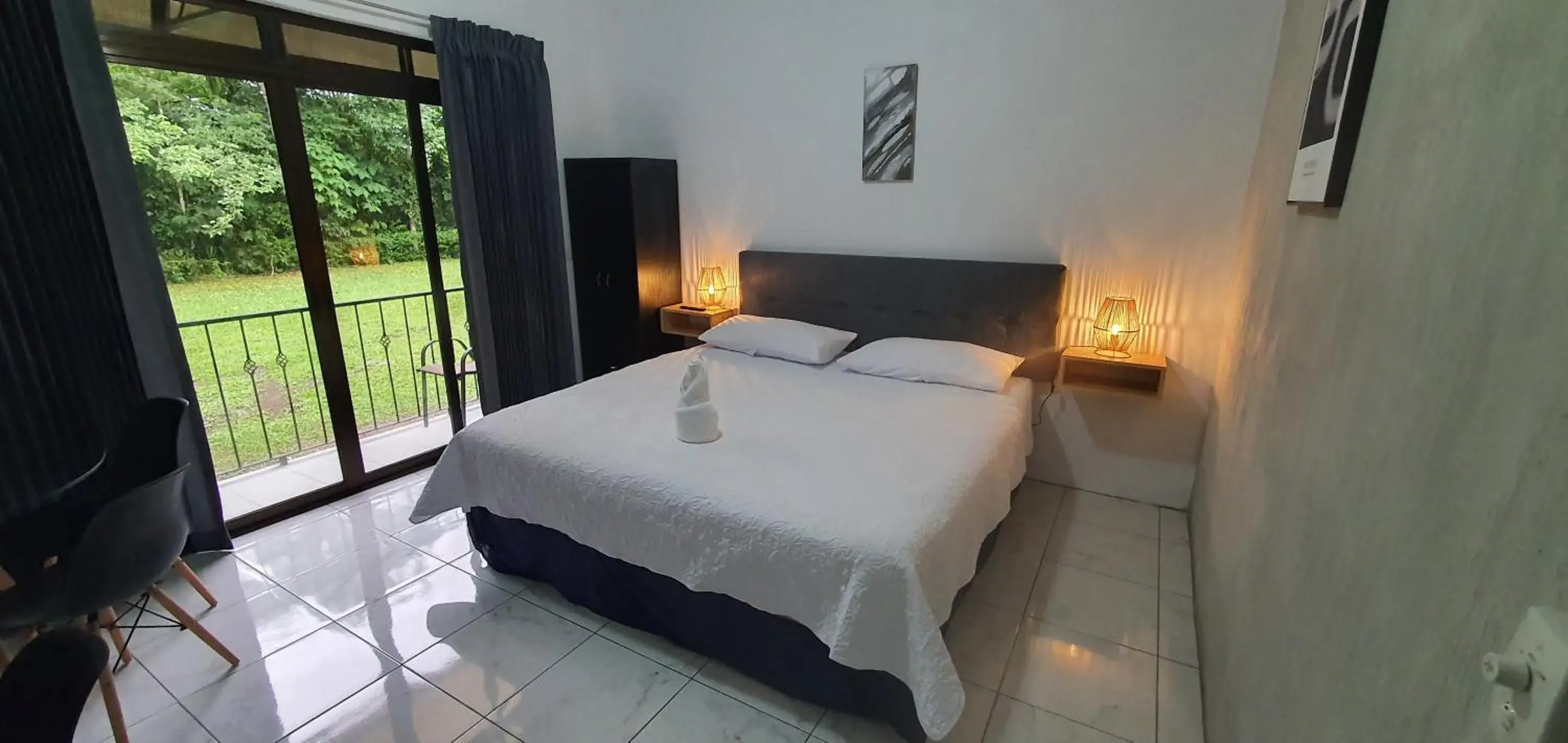 Deluxe King Room - single occupancy in Cabañas Green House Deluxe King Room - single occupancy in Cabañas Green House