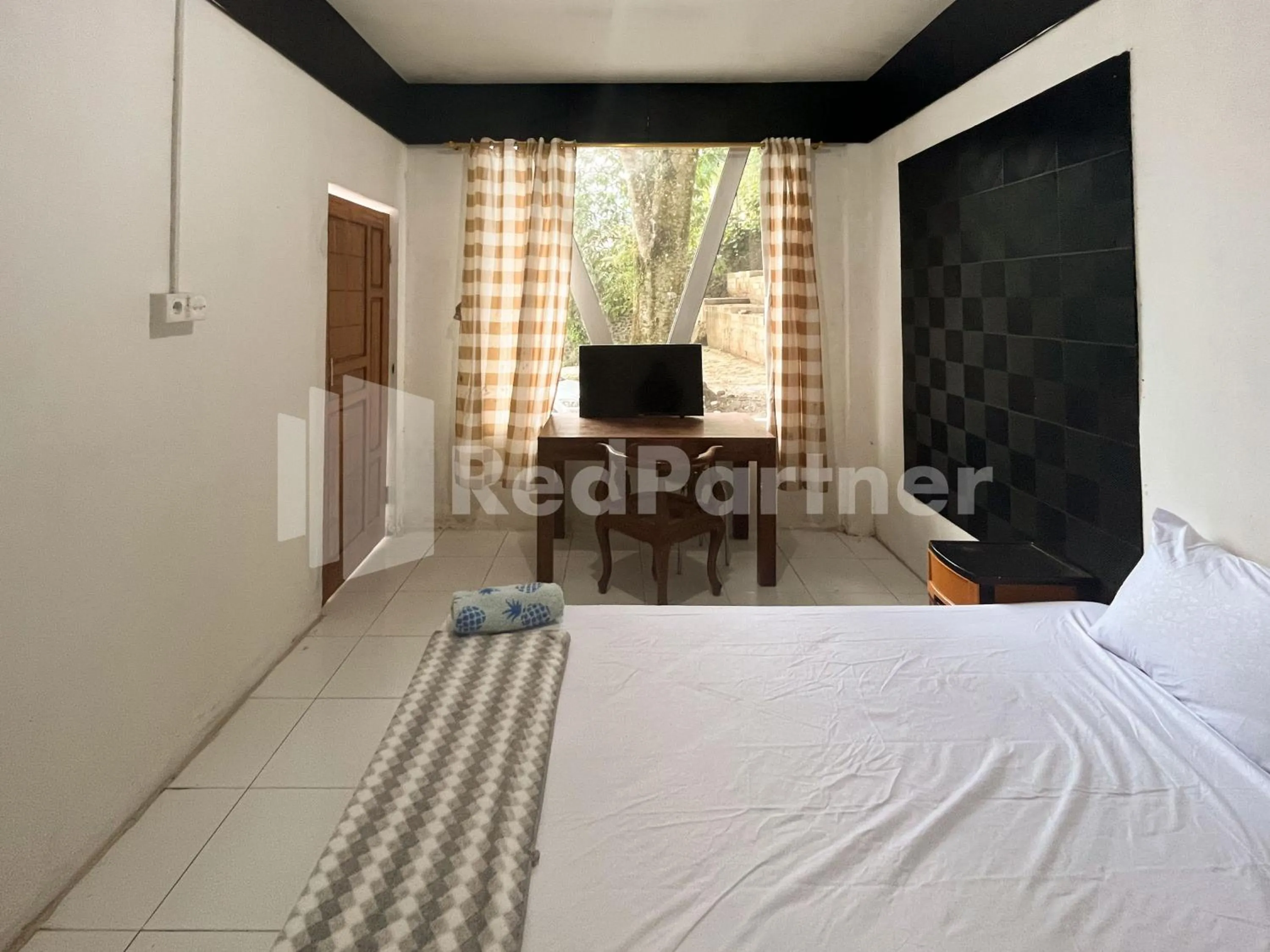 Bedroom, Bed in Villa A2 Trawas RedPartner