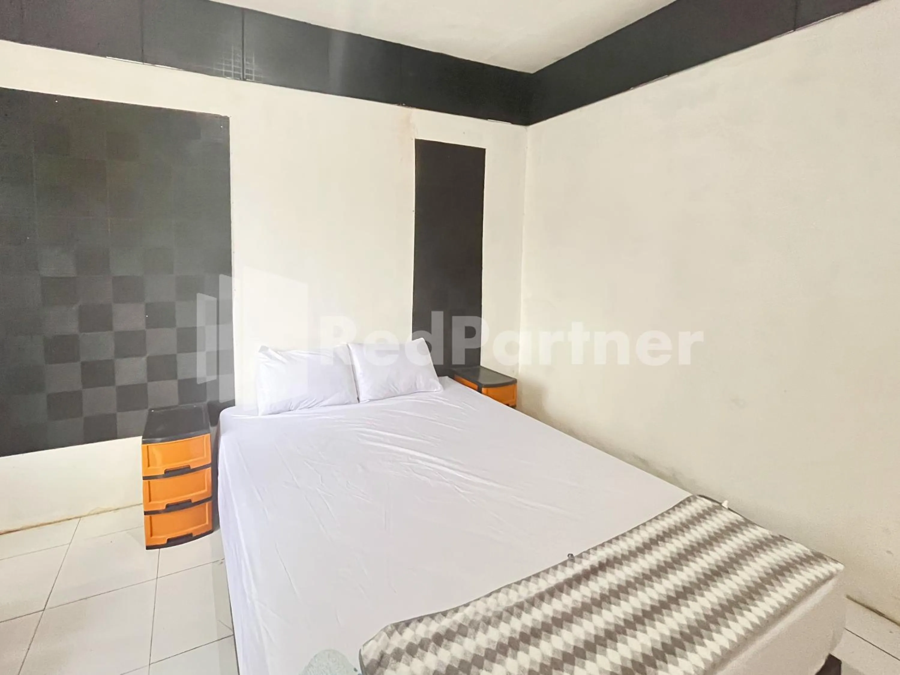 Bedroom, Bed in Villa A2 Trawas RedPartner