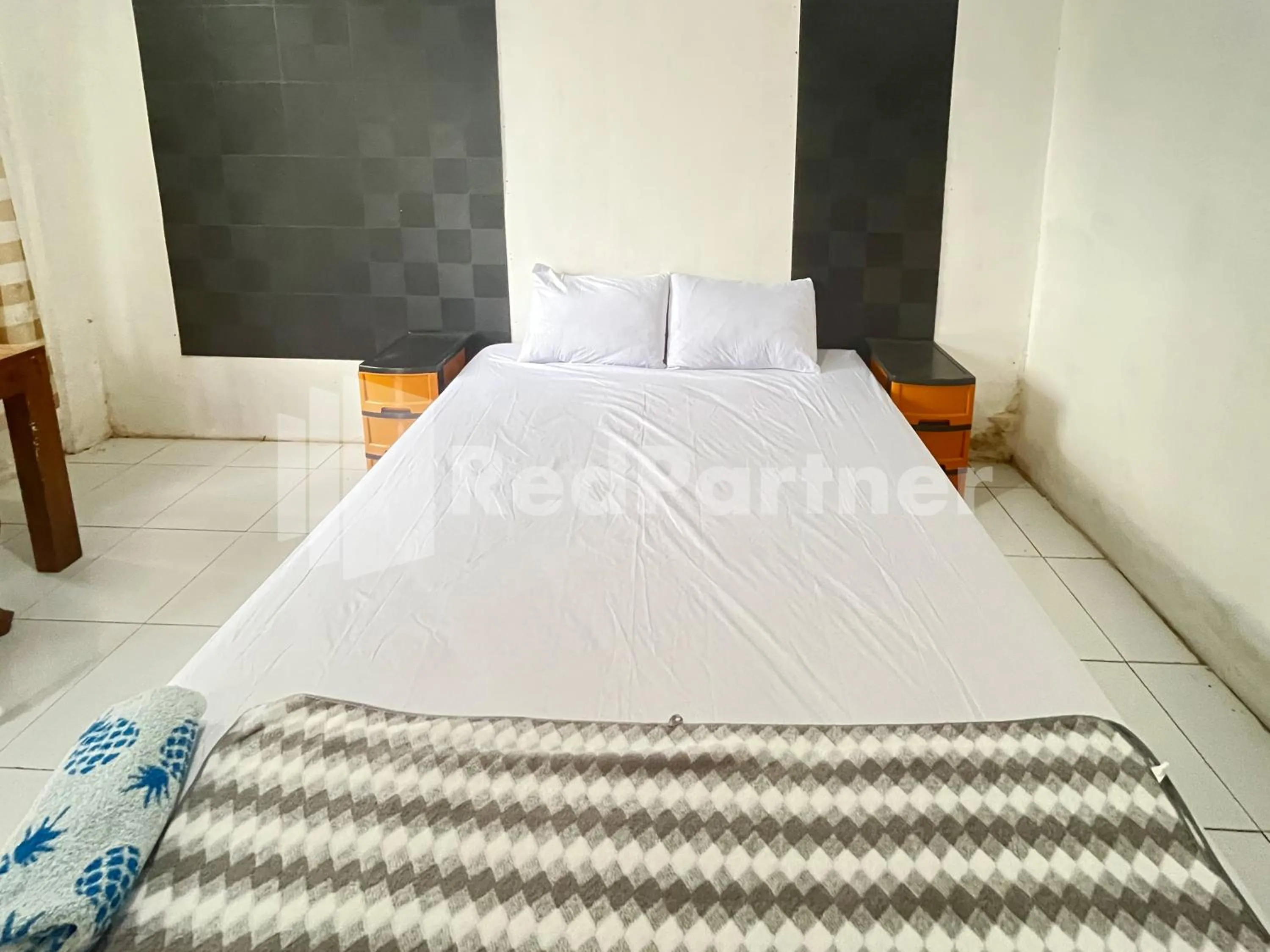 Bedroom, Bed in Villa A2 Trawas RedPartner