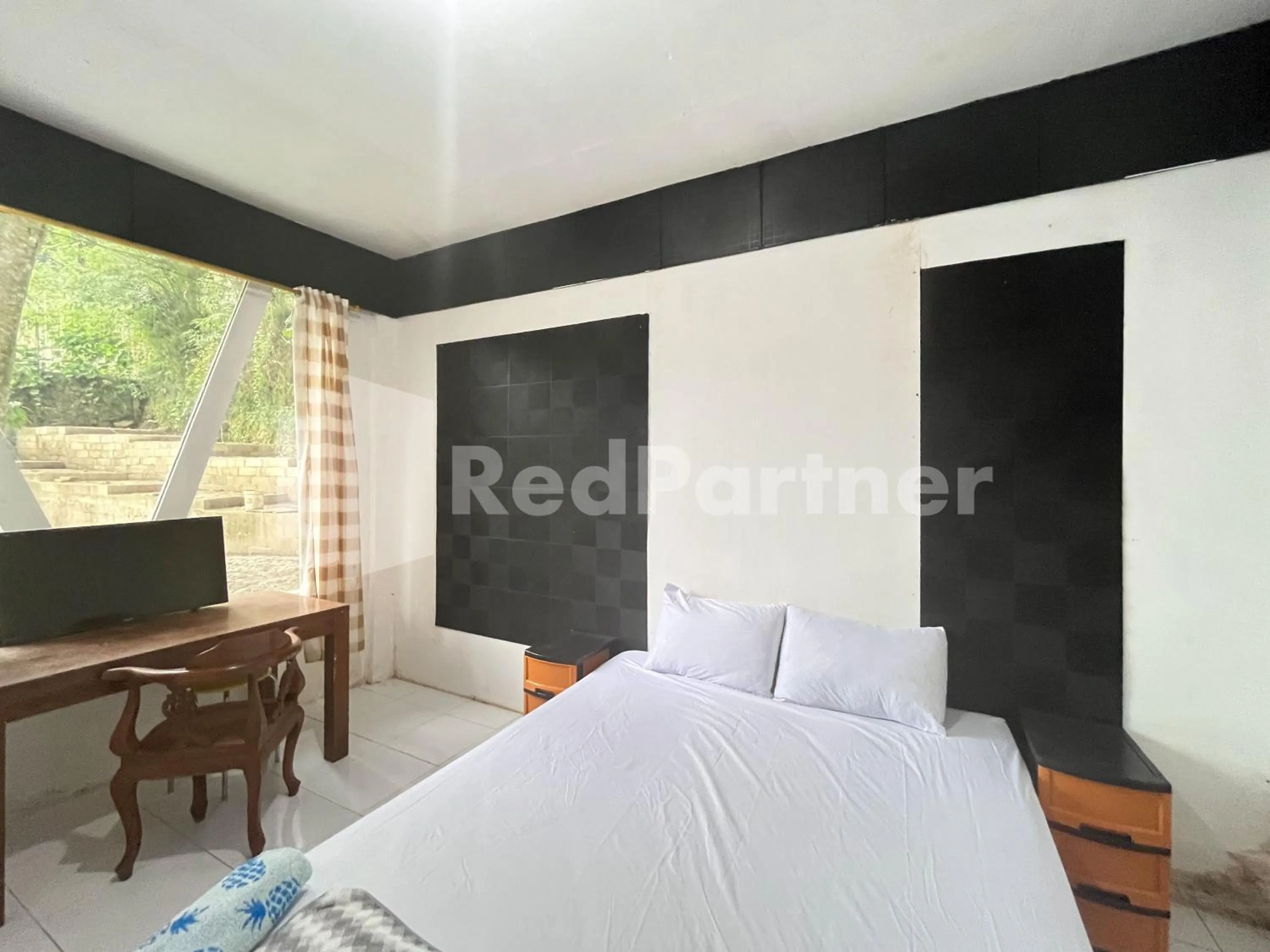 Bedroom, Bed in Villa A2 Trawas RedPartner