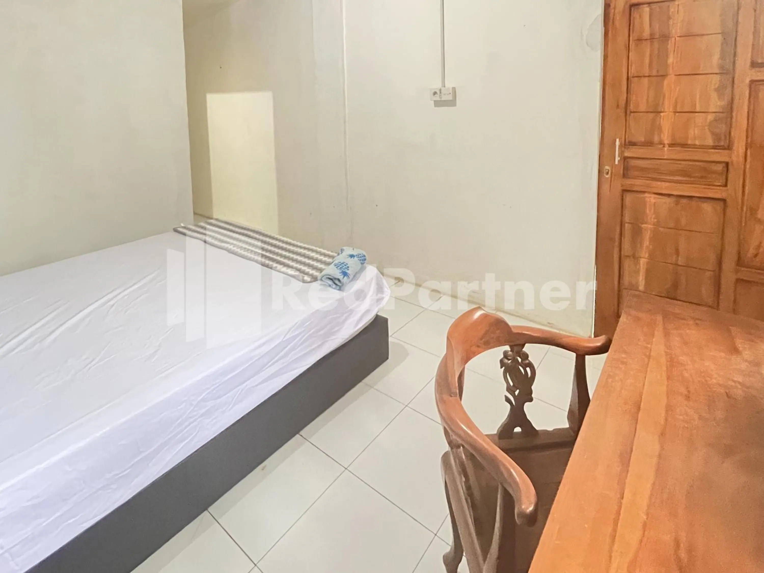 Bedroom, Bed in Villa A2 Trawas RedPartner
