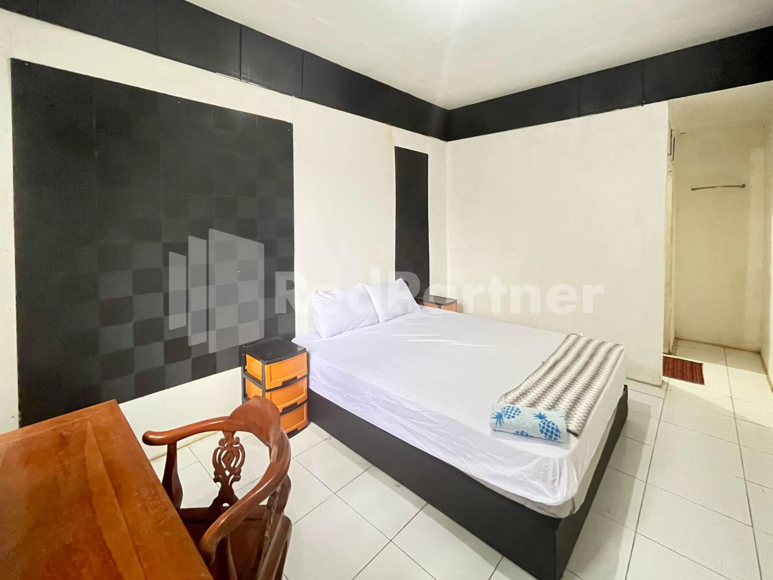 Bedroom, Bed in Villa A2 Trawas RedPartner