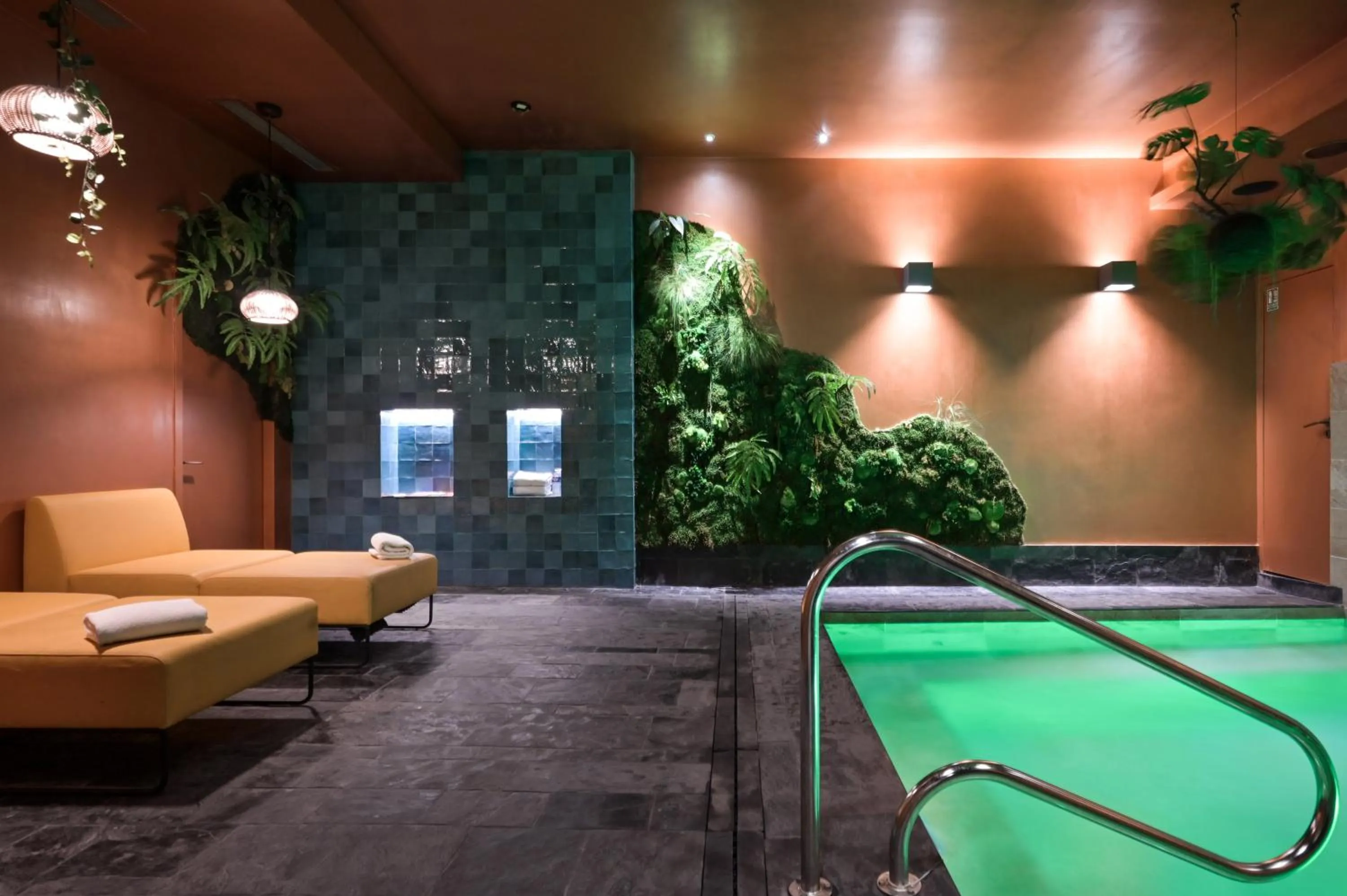 Swimming pool in Alex Hotel & Spa