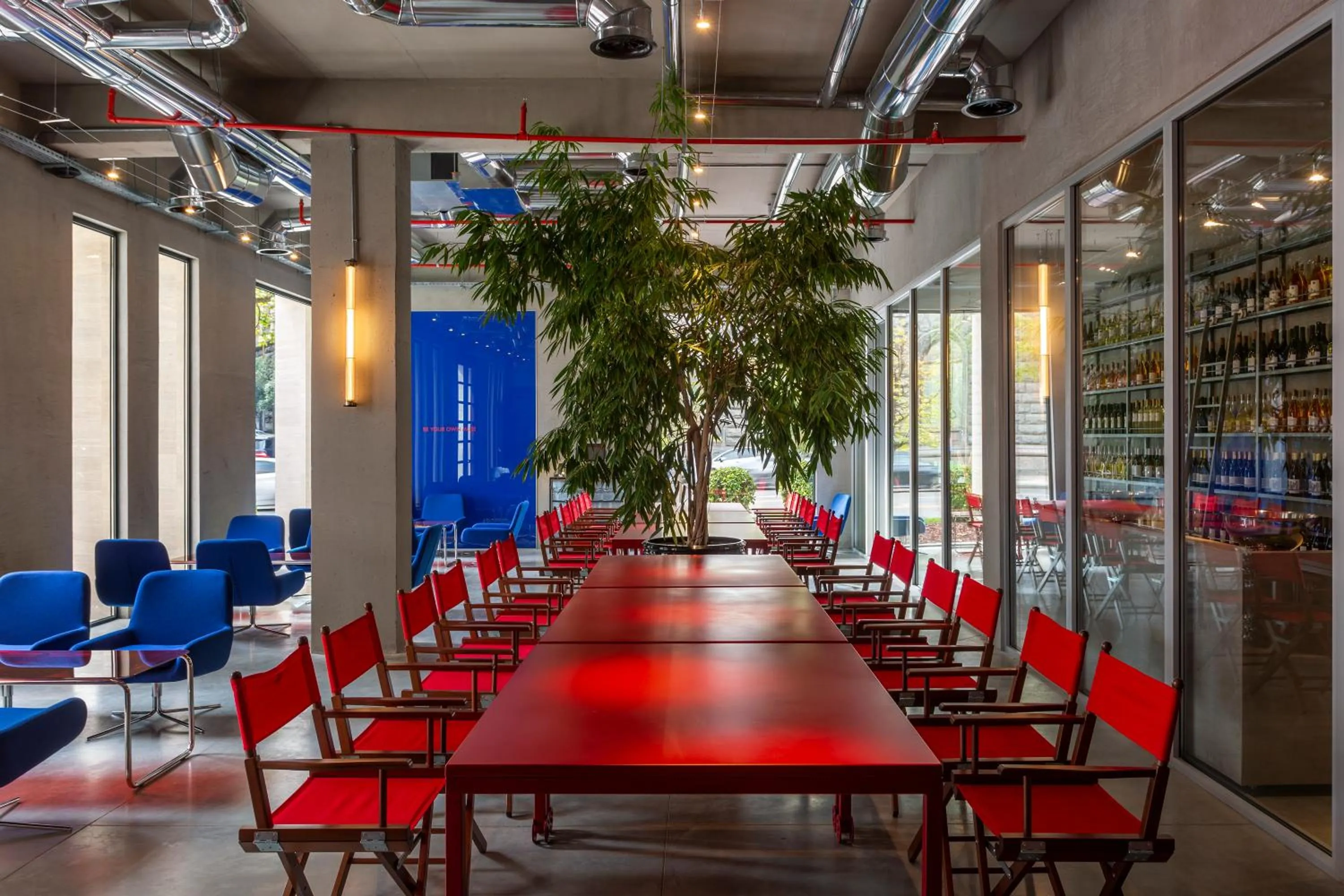 Restaurant/places to eat in Hotel Afisha