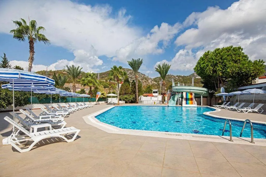 Swimming pool in Club Mirabell hotel