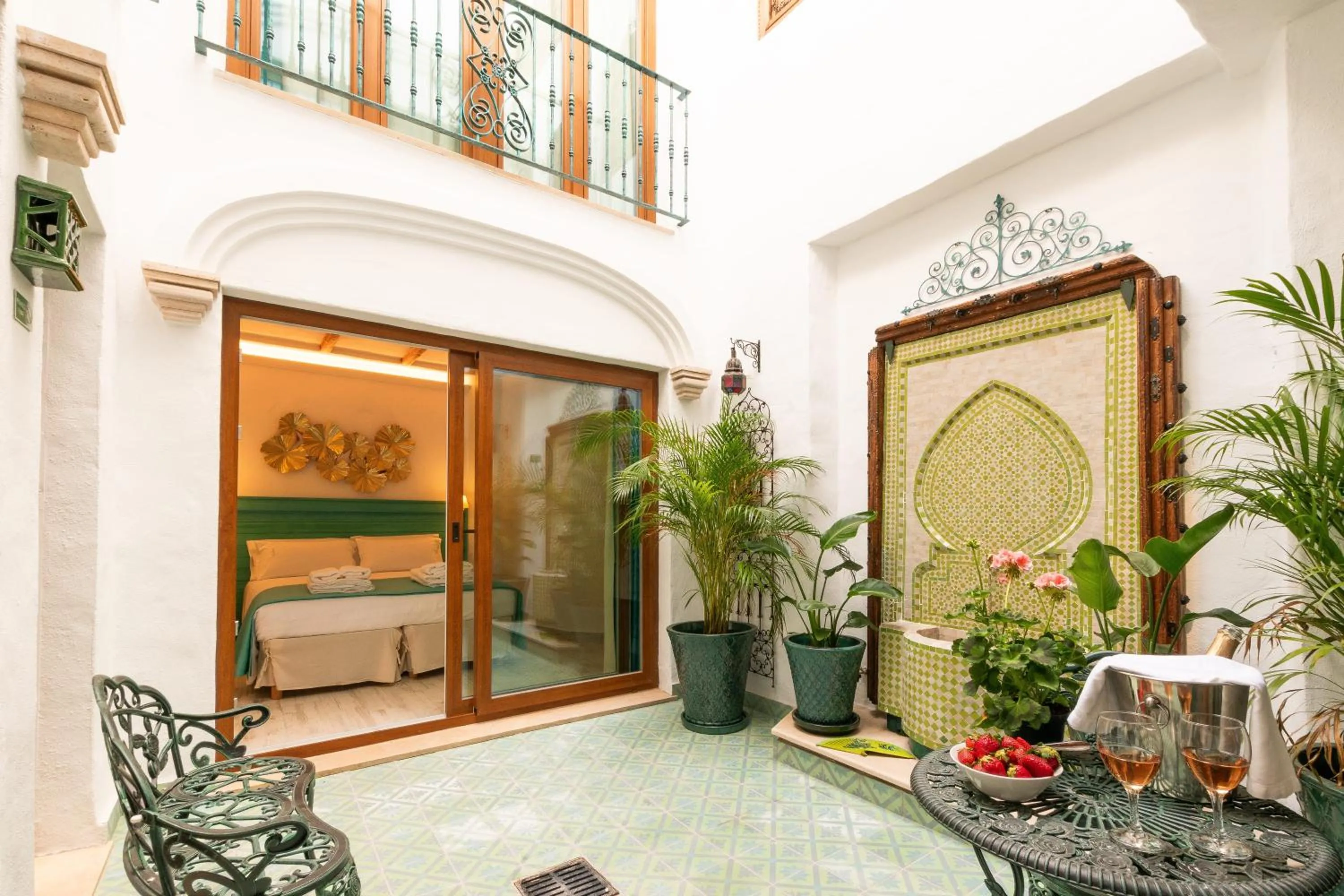 Casa Esmeralda - Luxury Boutique Apartments Old Town