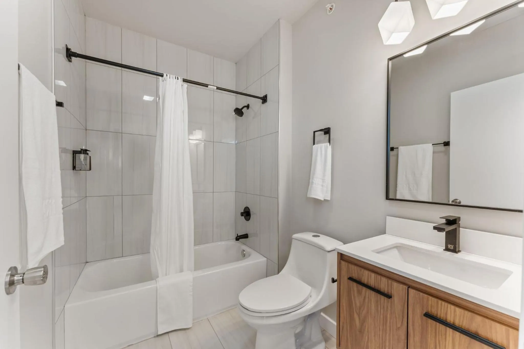 Bathroom in 4211 Suites