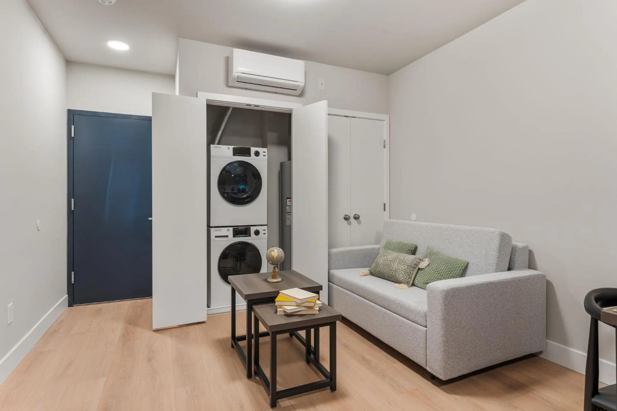 laundry in 4211 Suites