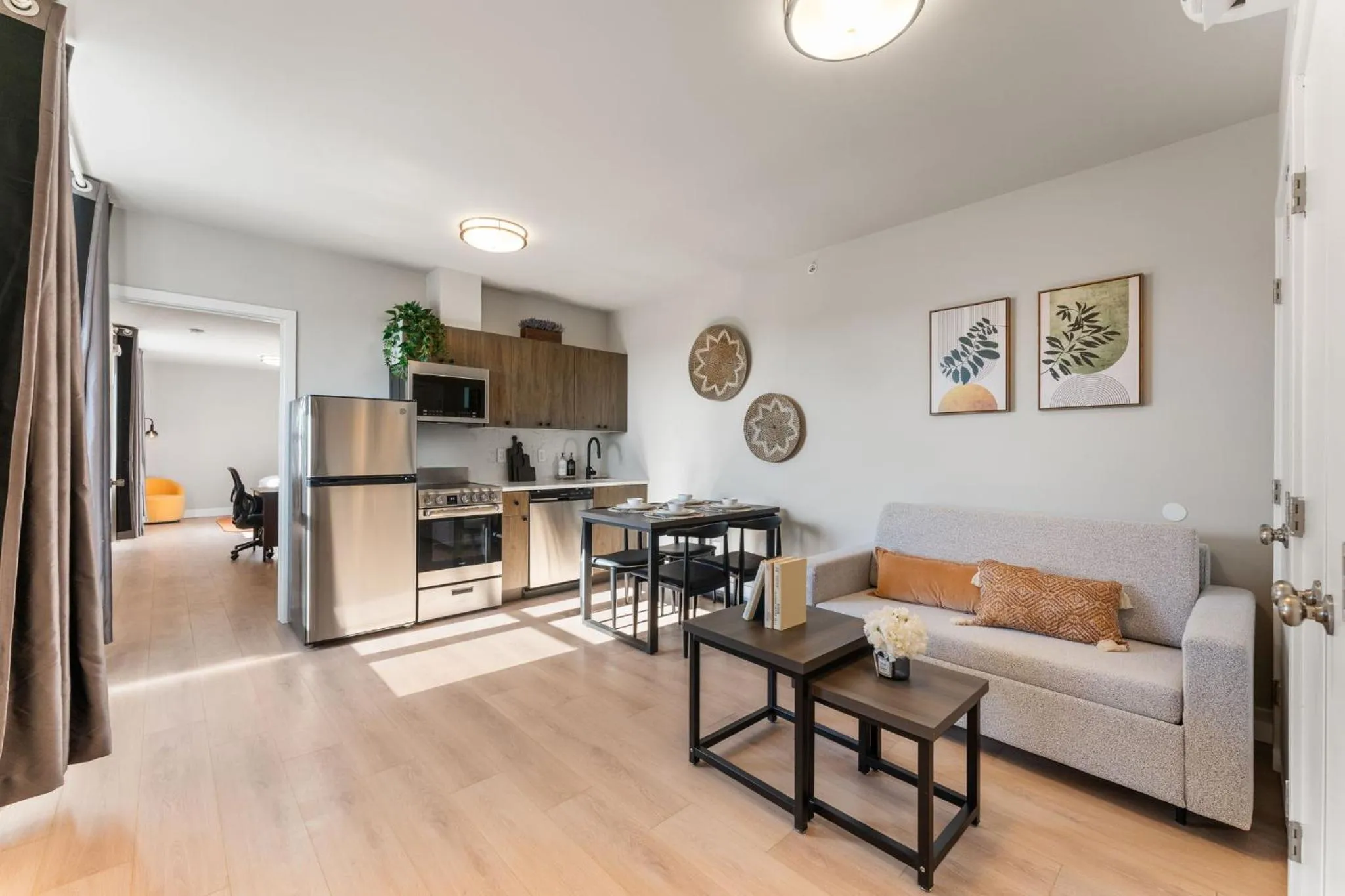 Living room in 4211 Suites