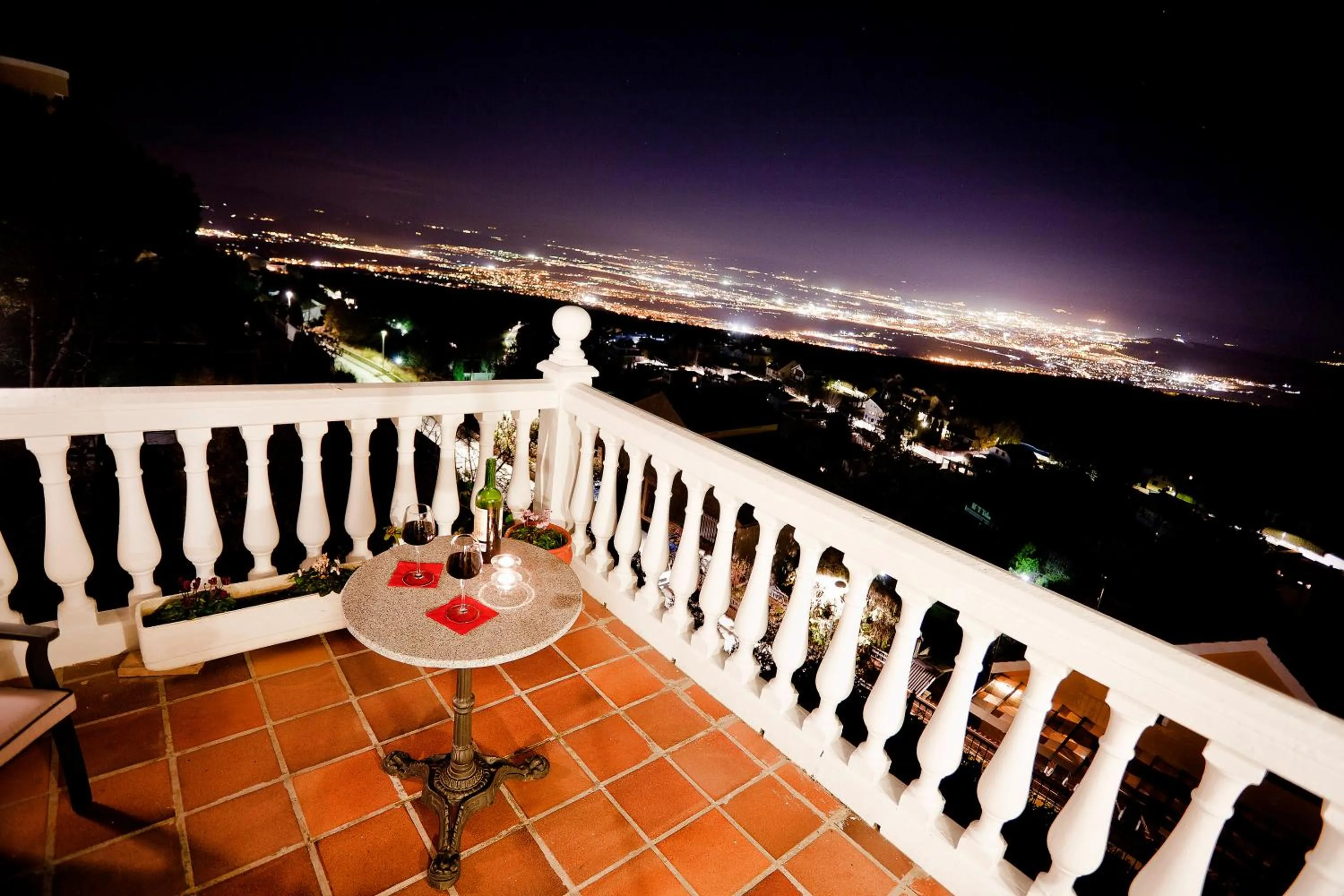 Night in Hotel El Balcon de las nieves