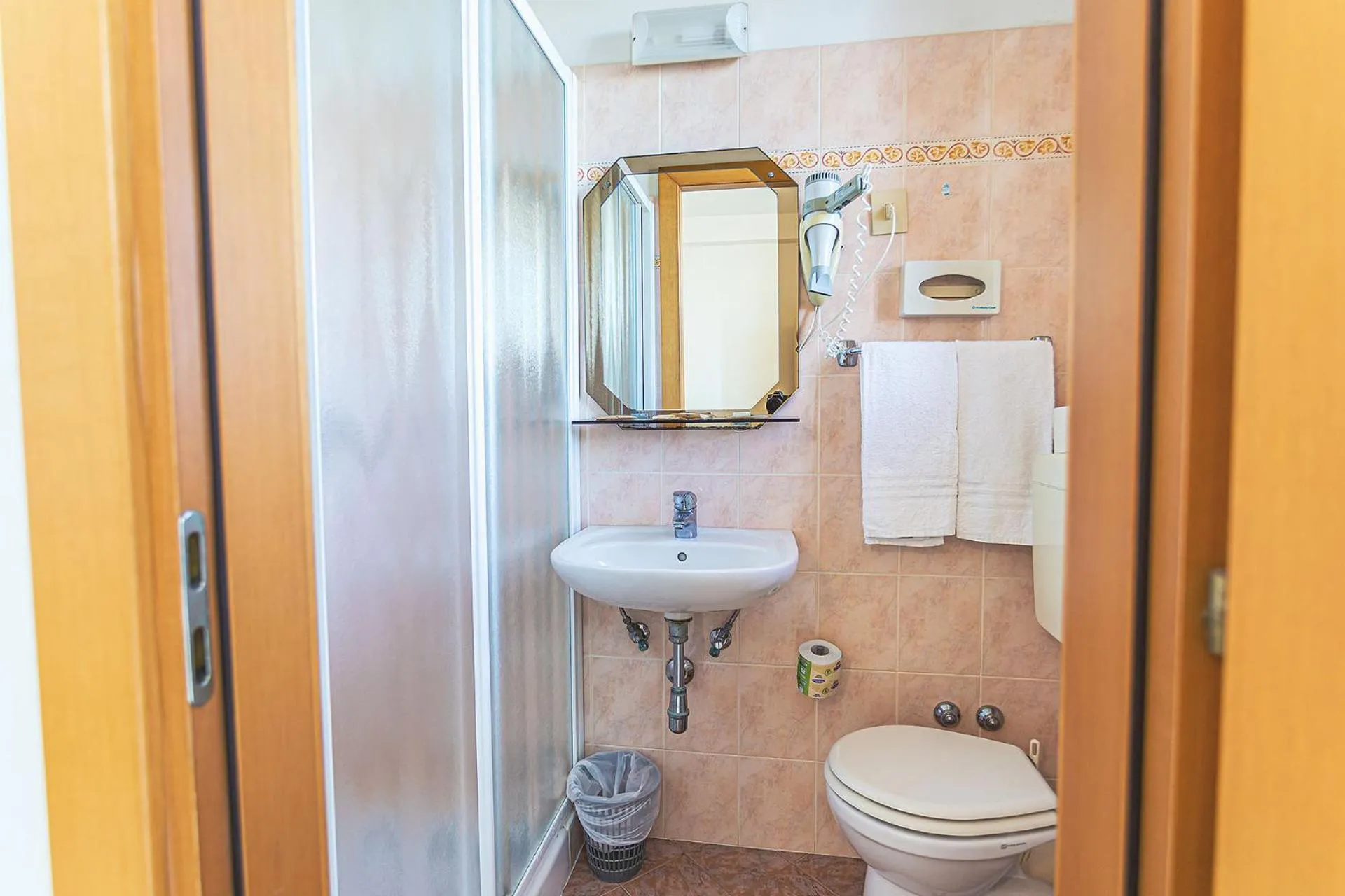 Bathroom in Hotel Buenos Aires