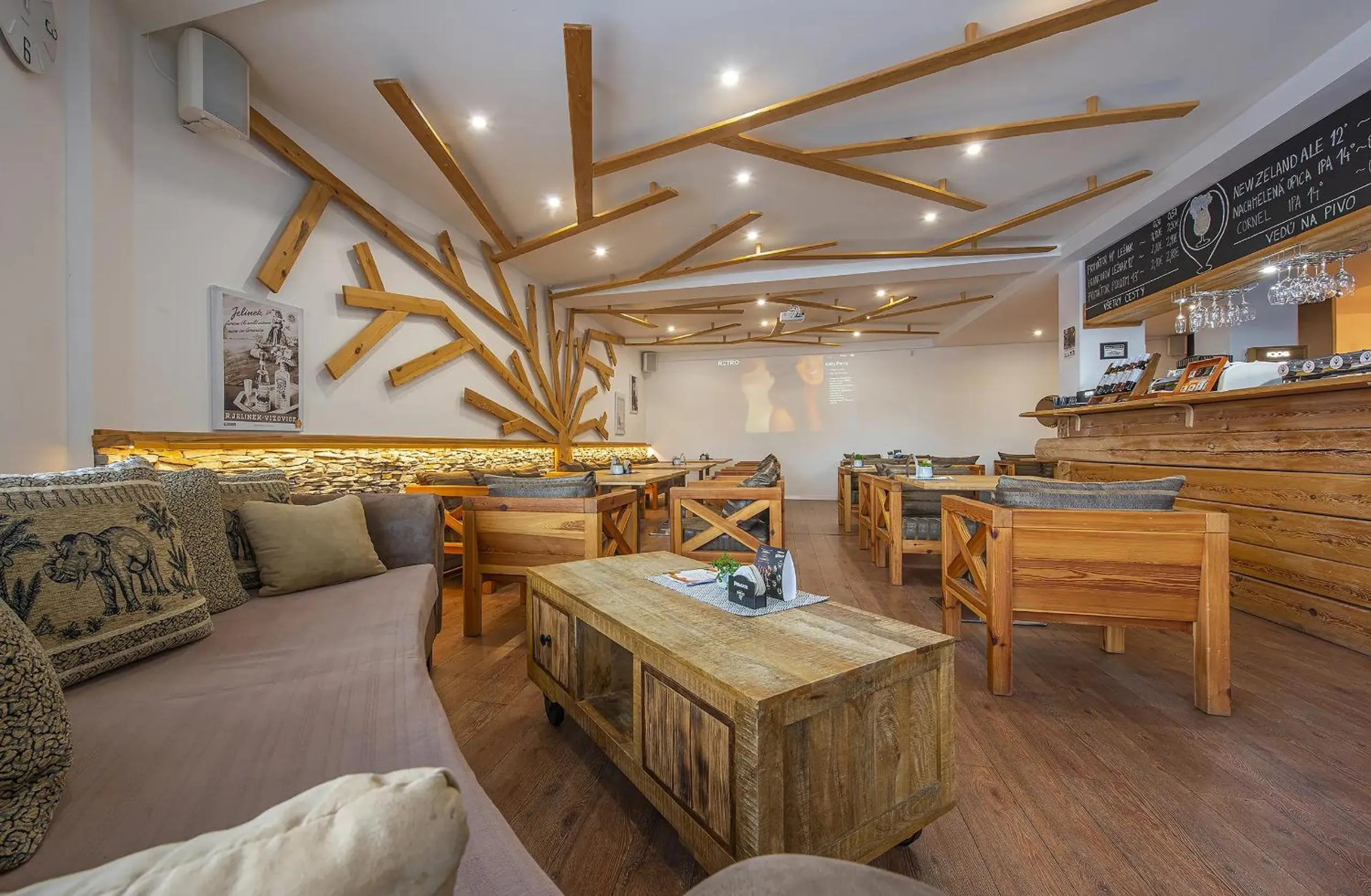 Restaurant/places to eat in Aparthotel Belveder