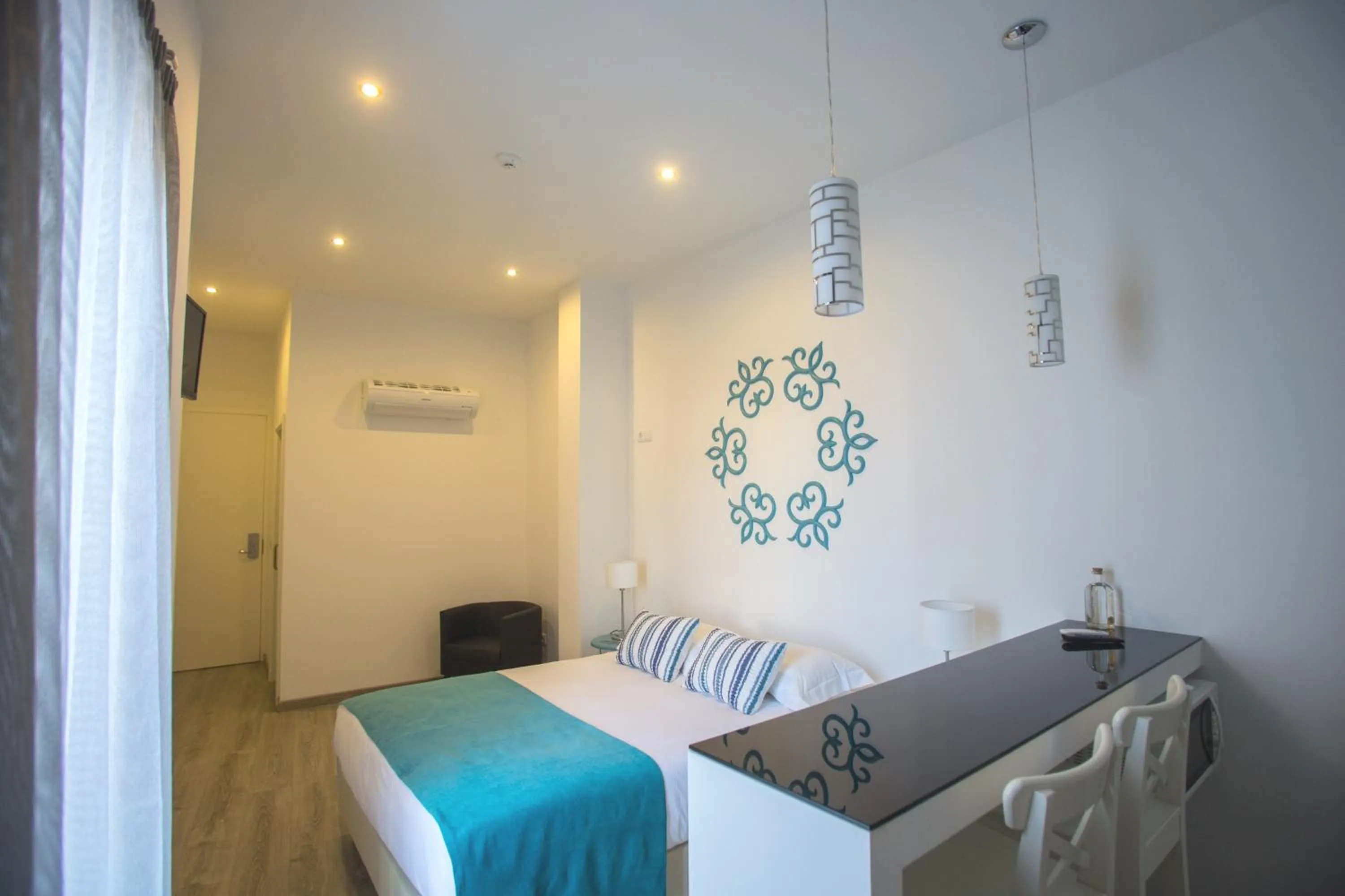 Bedroom, Bed in Thomar Story - Guest House