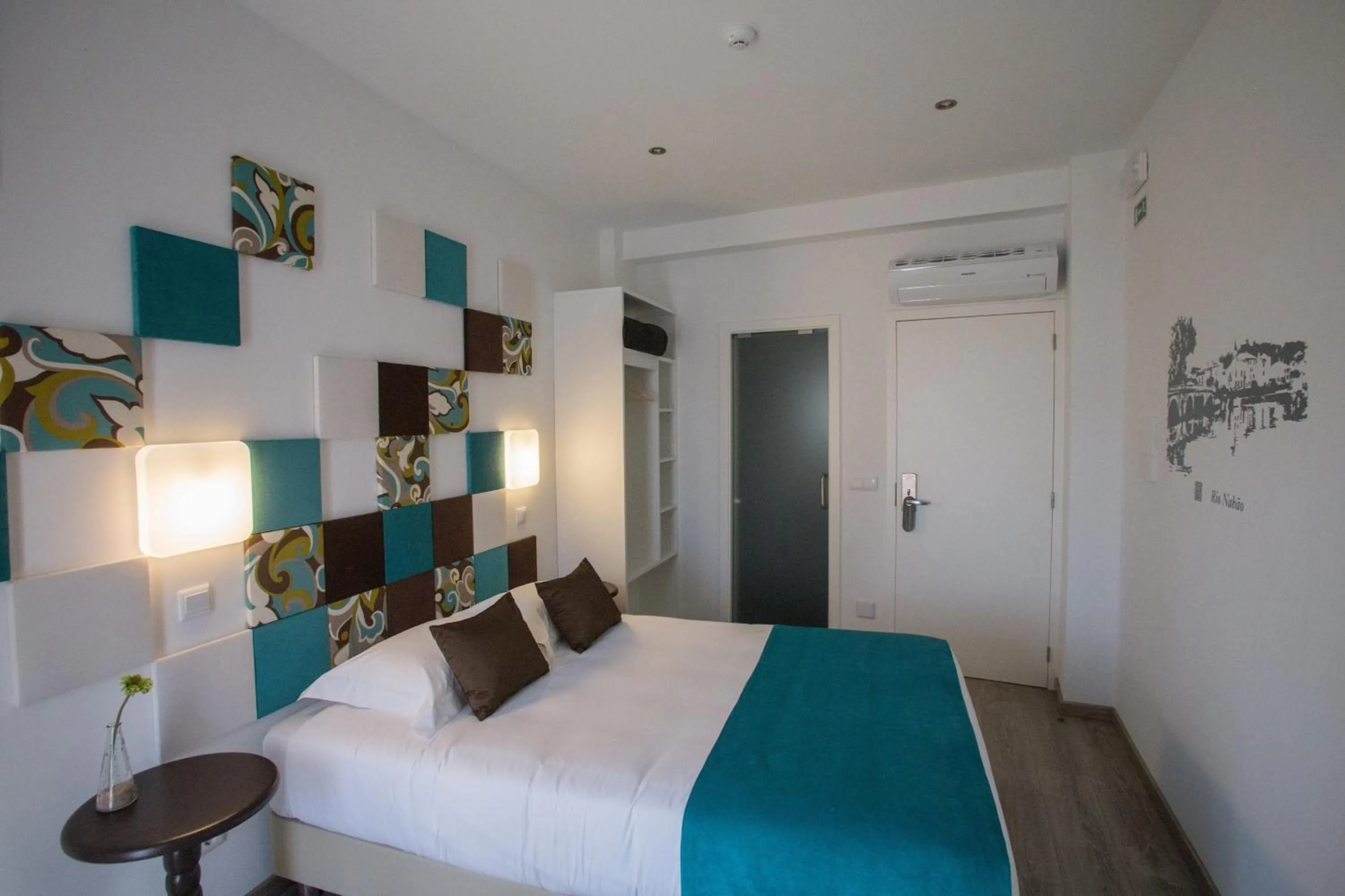 Bedroom, Bed in Thomar Story - Guest House