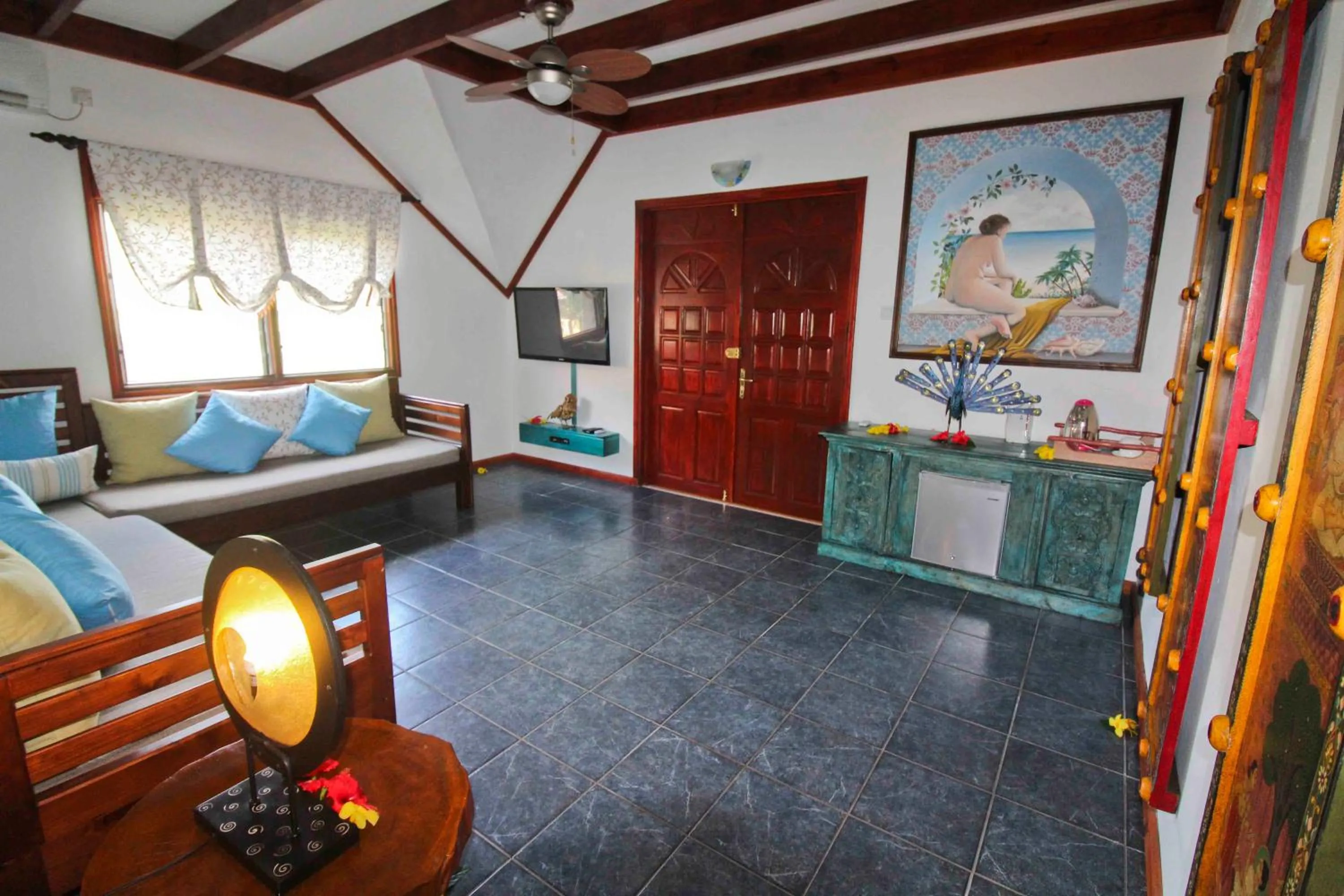 TV and multimedia in Takamaka Green Village