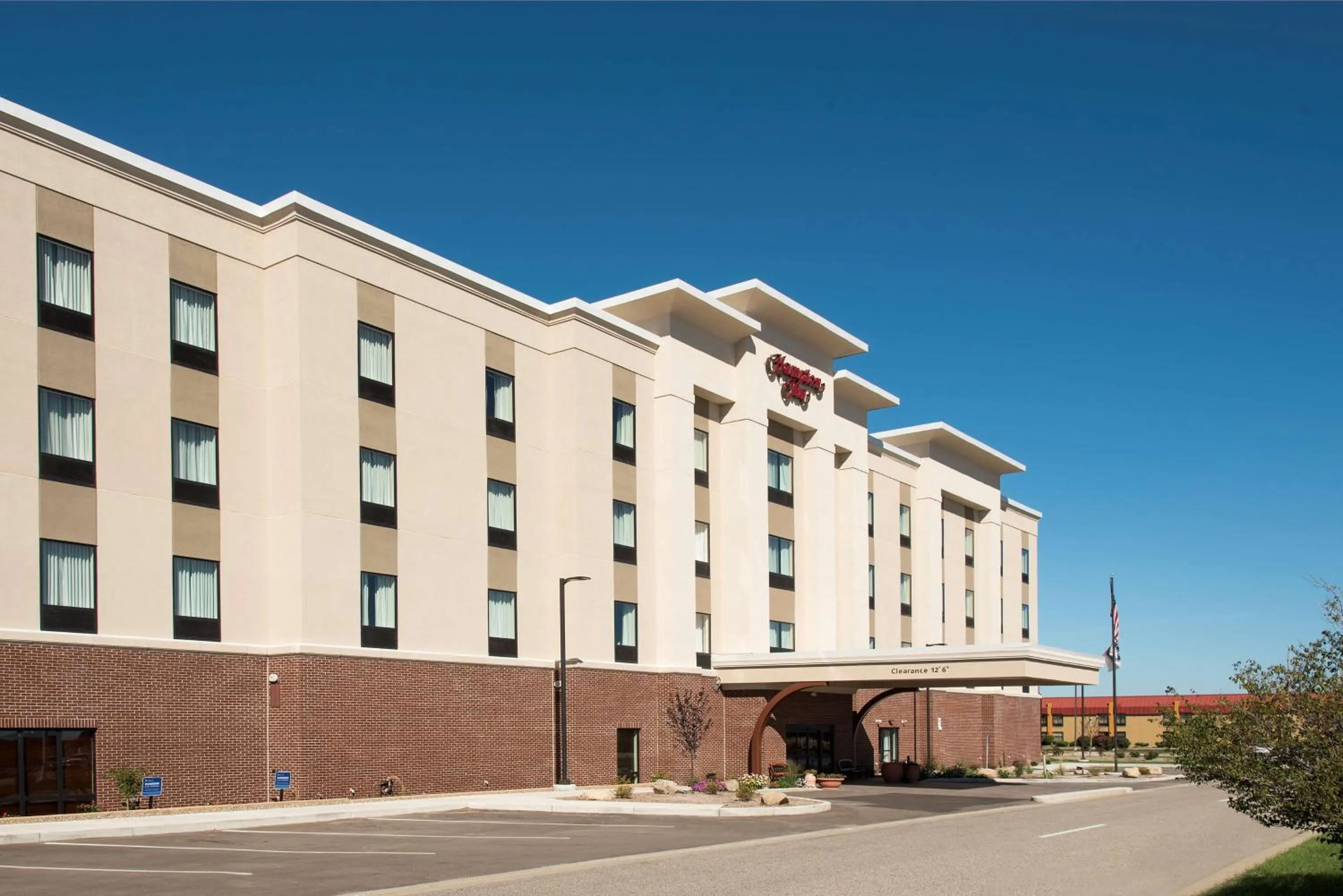 Property building in Hampton Inn Kalamazoo
