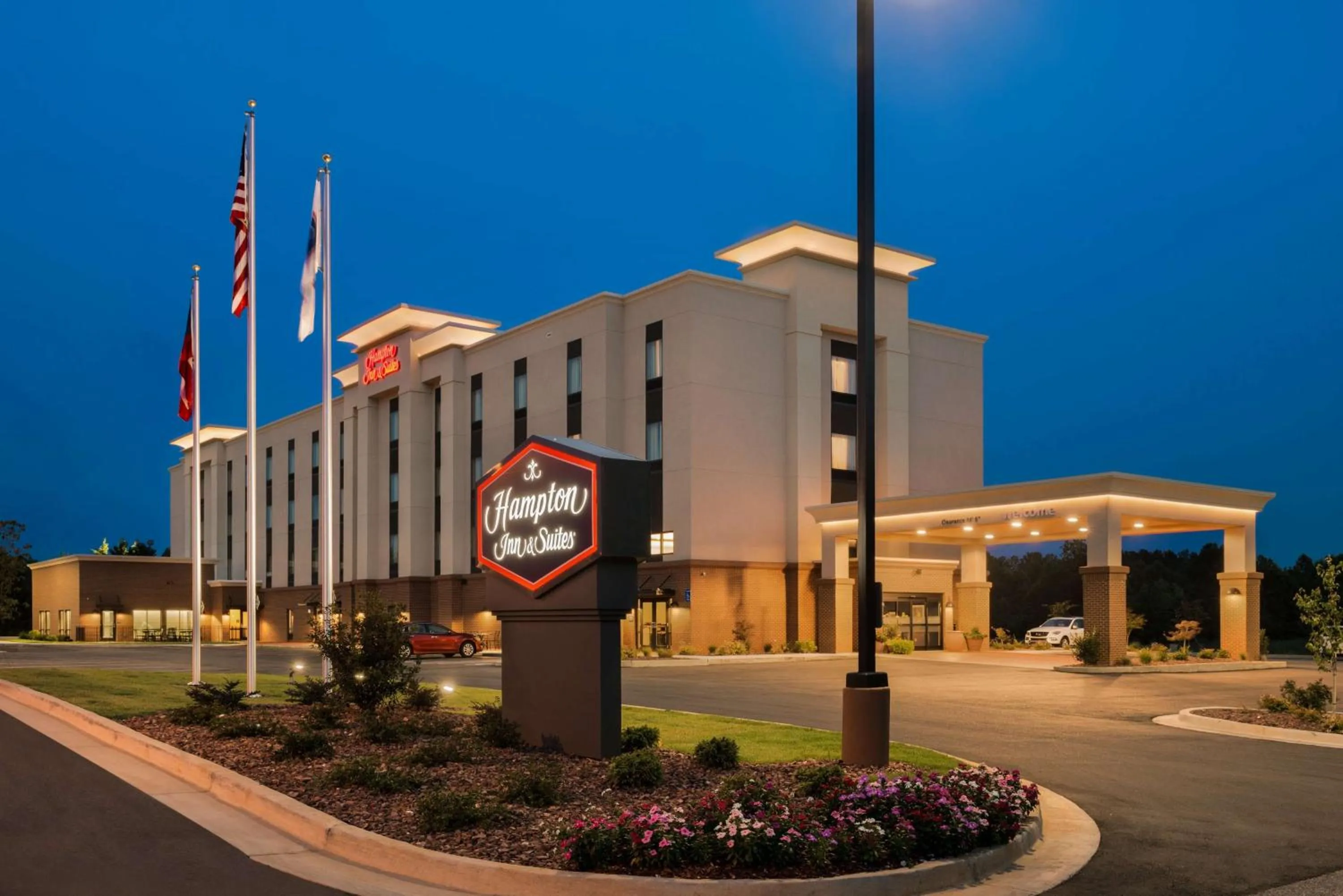 Property building in Hampton Inn & Suites - Lavonia, GA