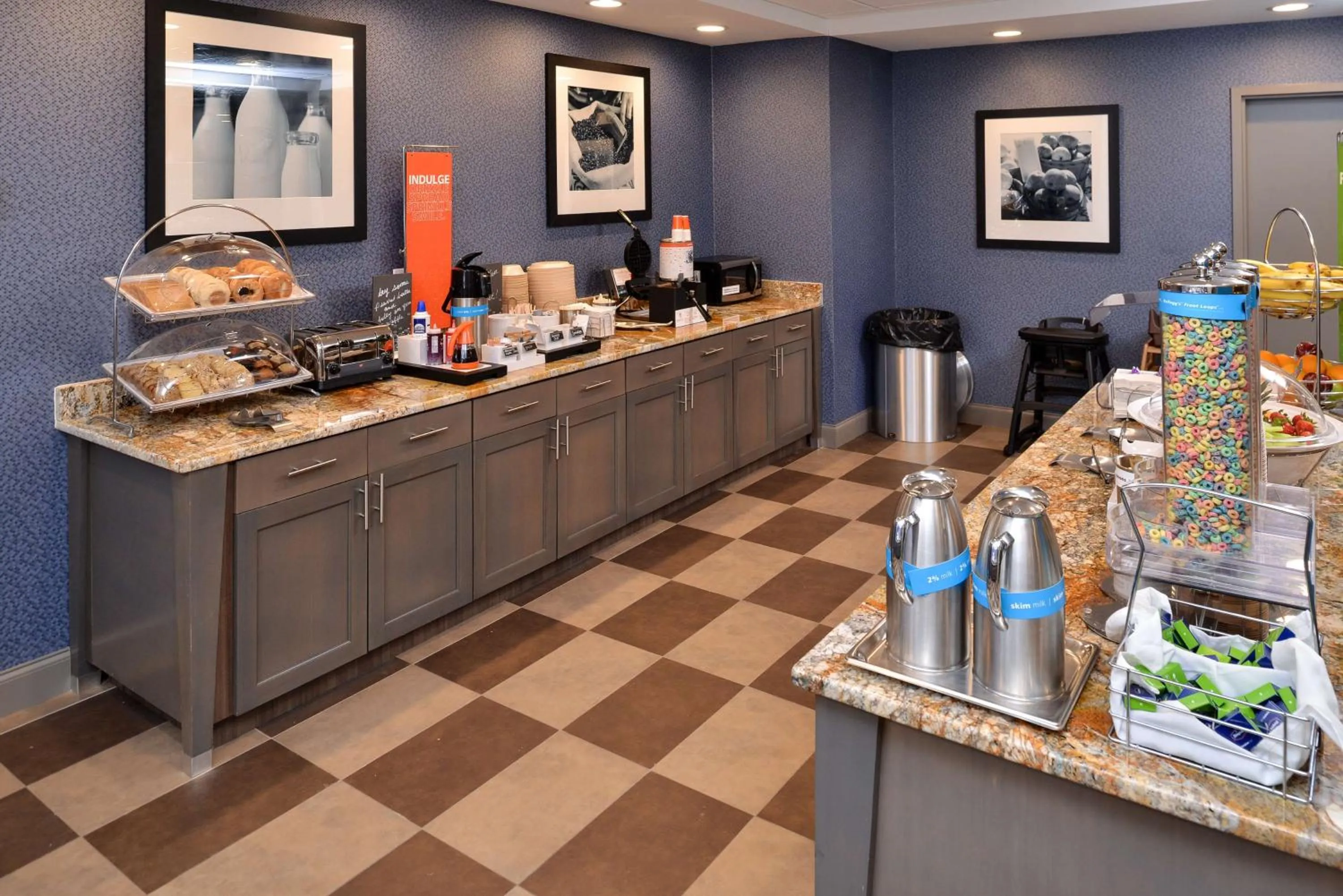 Restaurant/places to eat in Hampton Inn Broussard-Lafayette