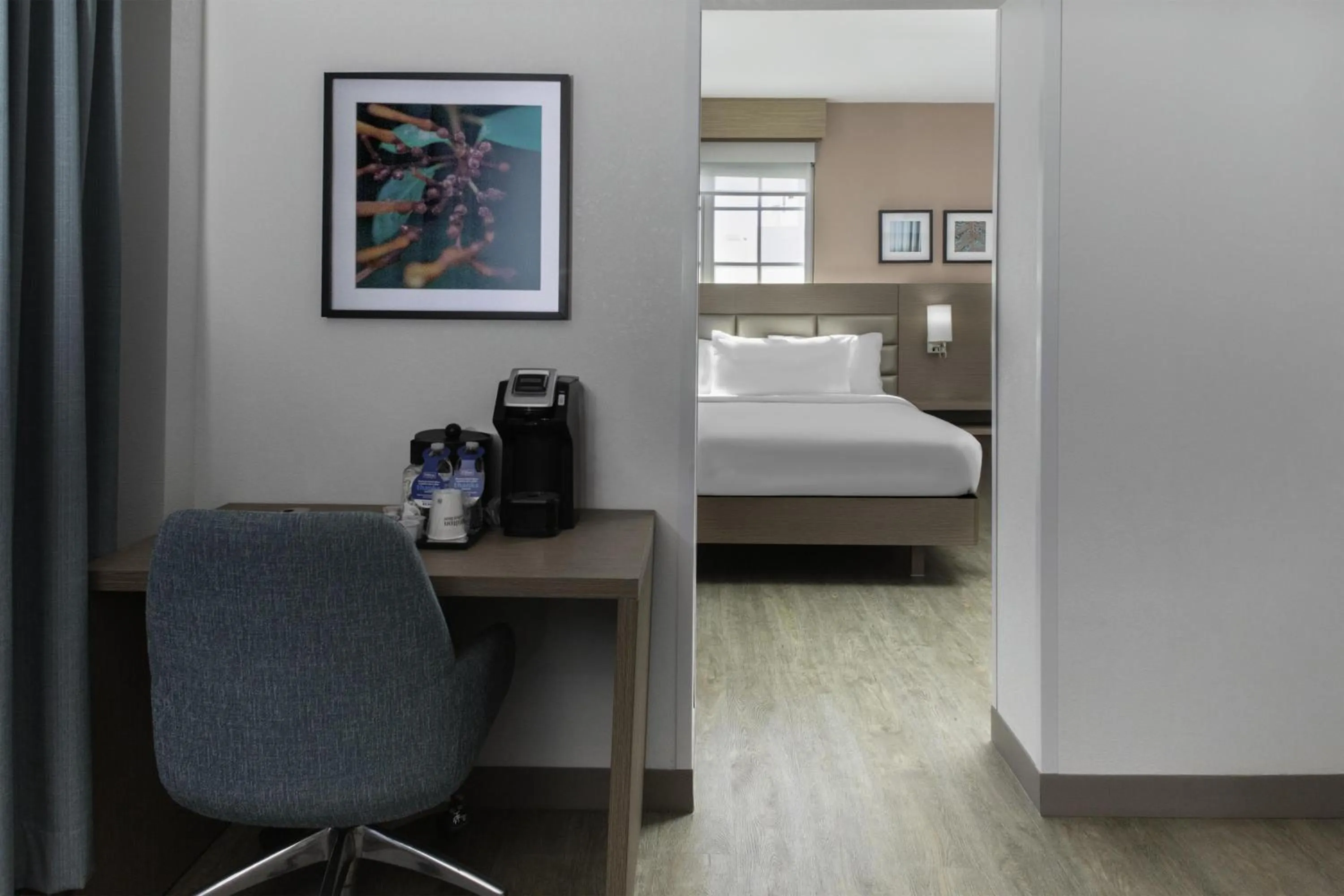 Bedroom, Bed in Hilton Garden Inn Miami South Beach