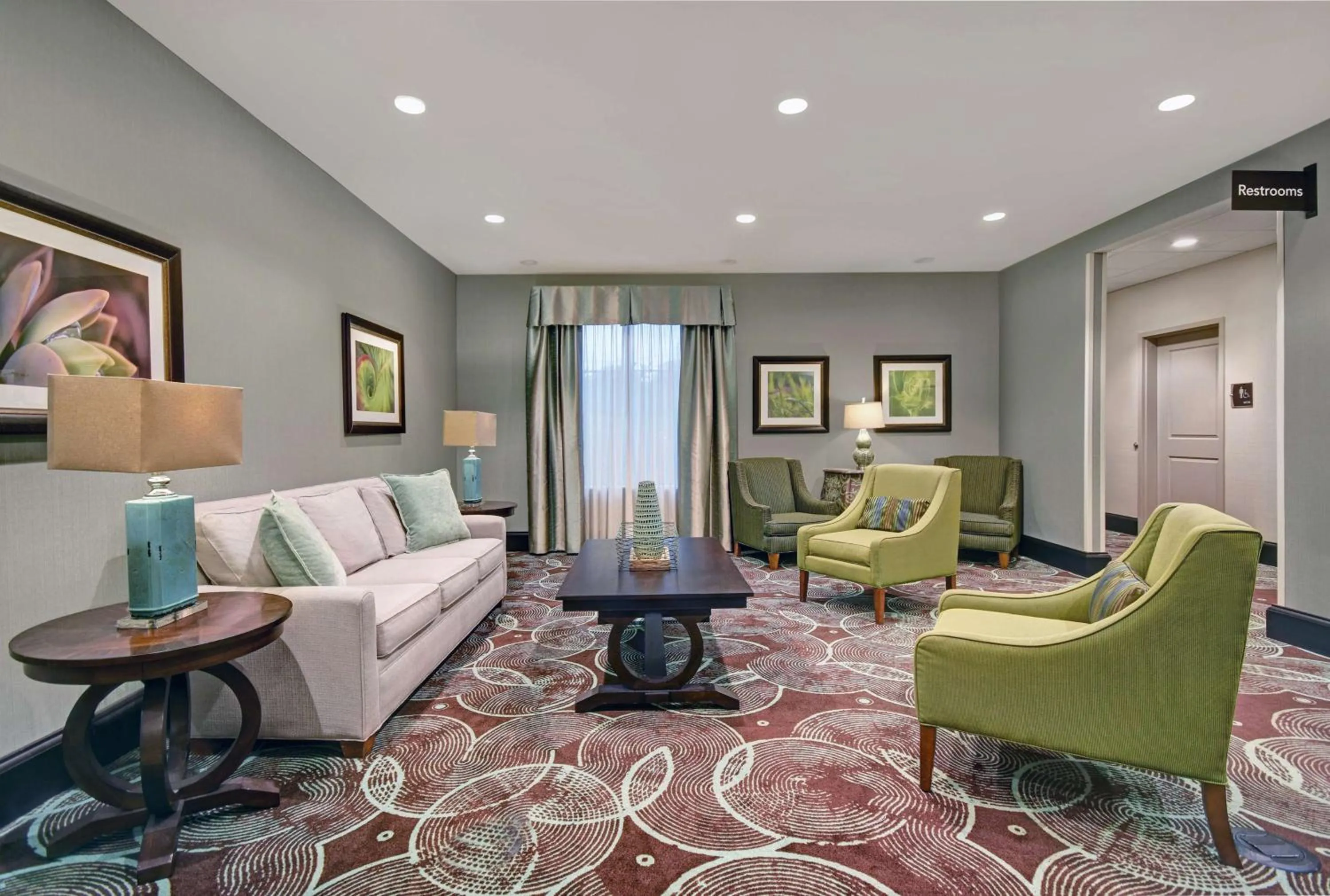 Lobby or reception in Homewood Suites by Hilton Hamilton, NJ