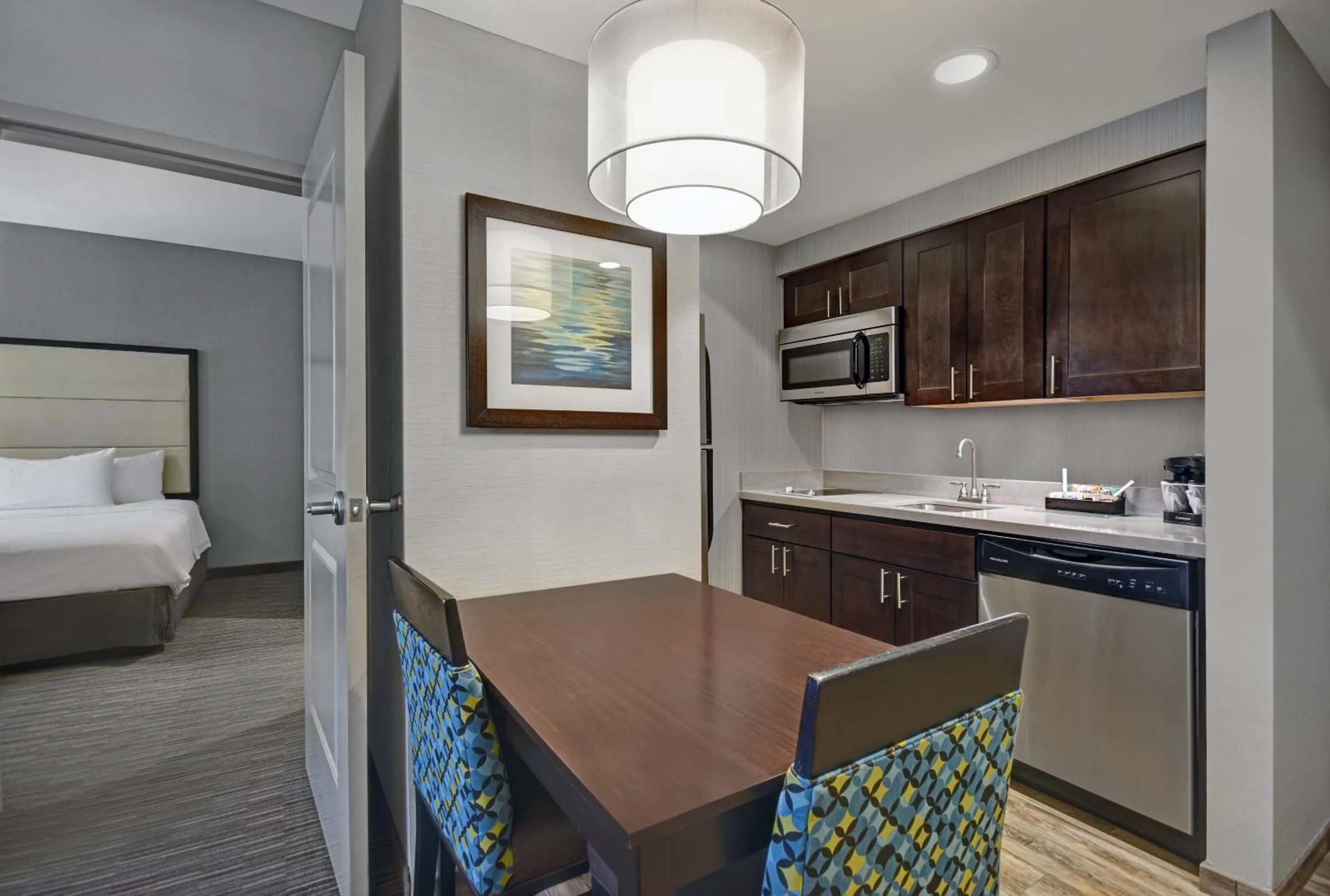 Kitchen or kitchenette, Bed in Homewood Suites by Hilton Hamilton, NJ