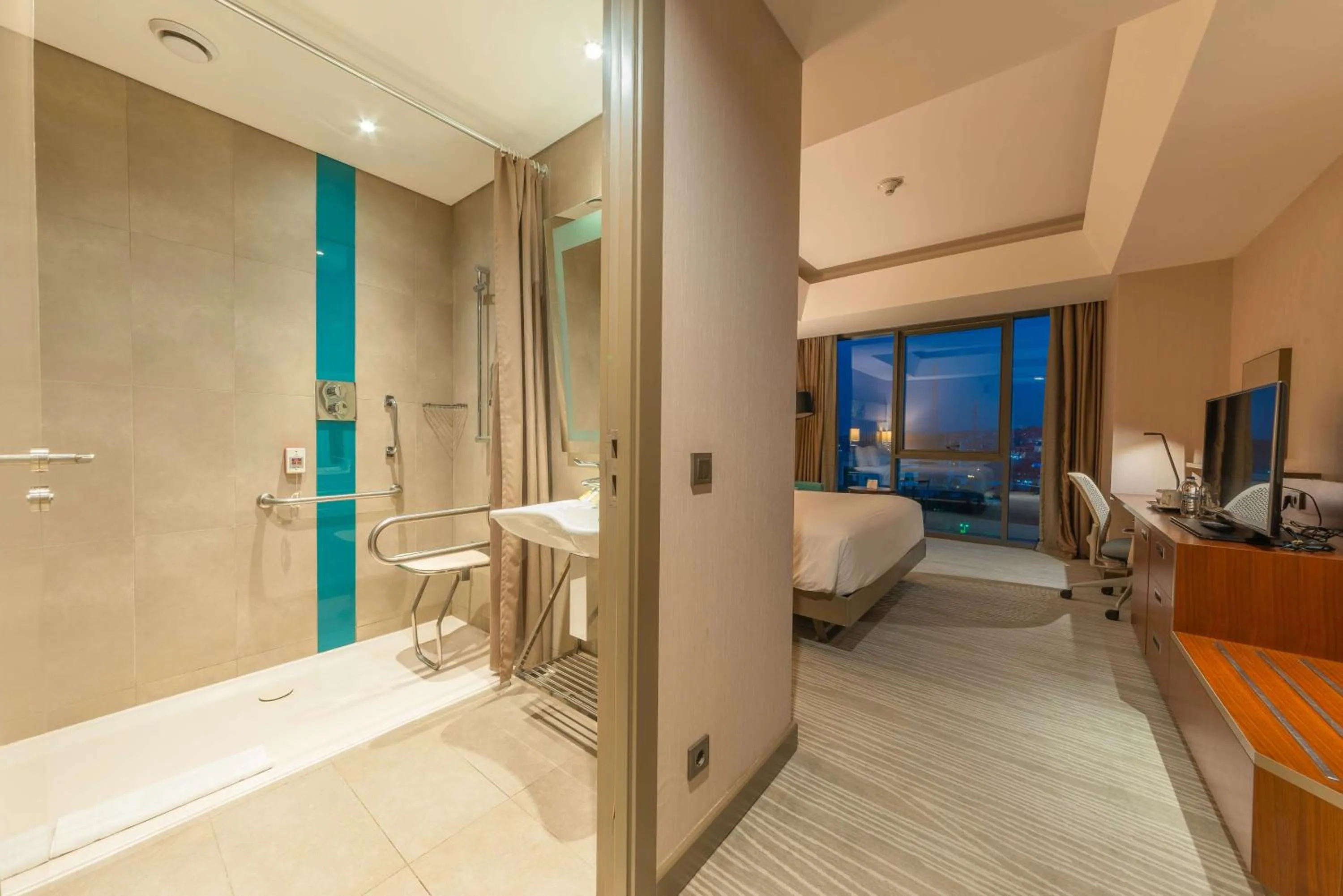 Bathroom in Hilton Garden Inn Istanbul Atatürk Airport