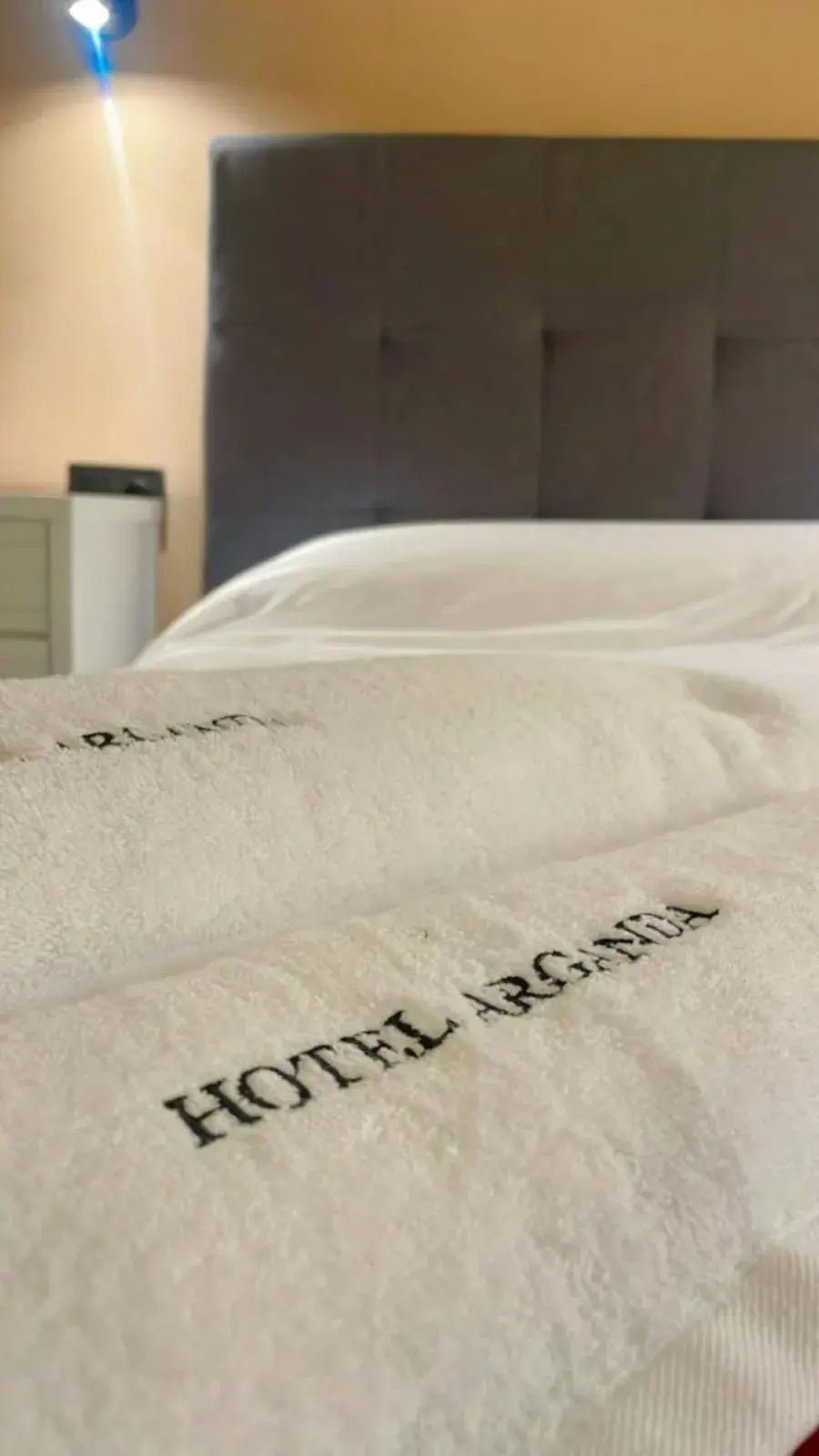 towels, Bed in Hotel Arganda towels, Bed in Hotel Arganda