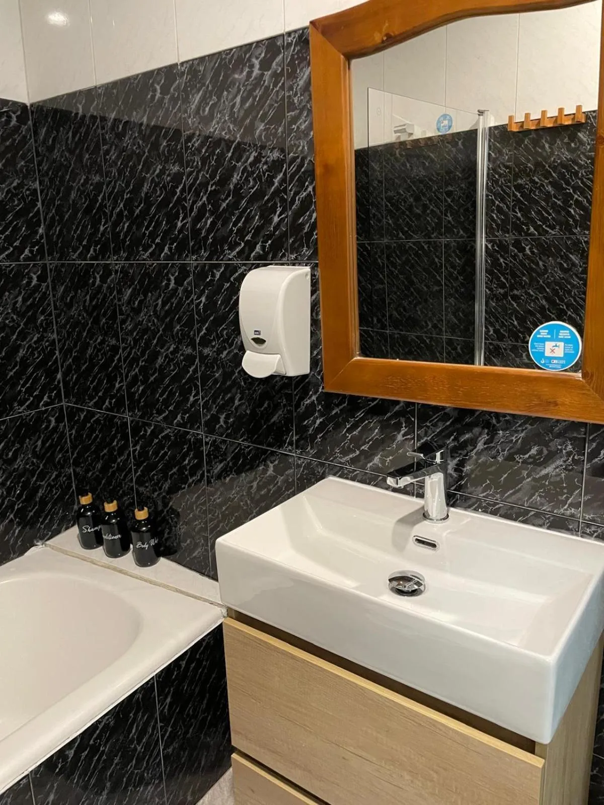 Bathroom in Hotel Arganda