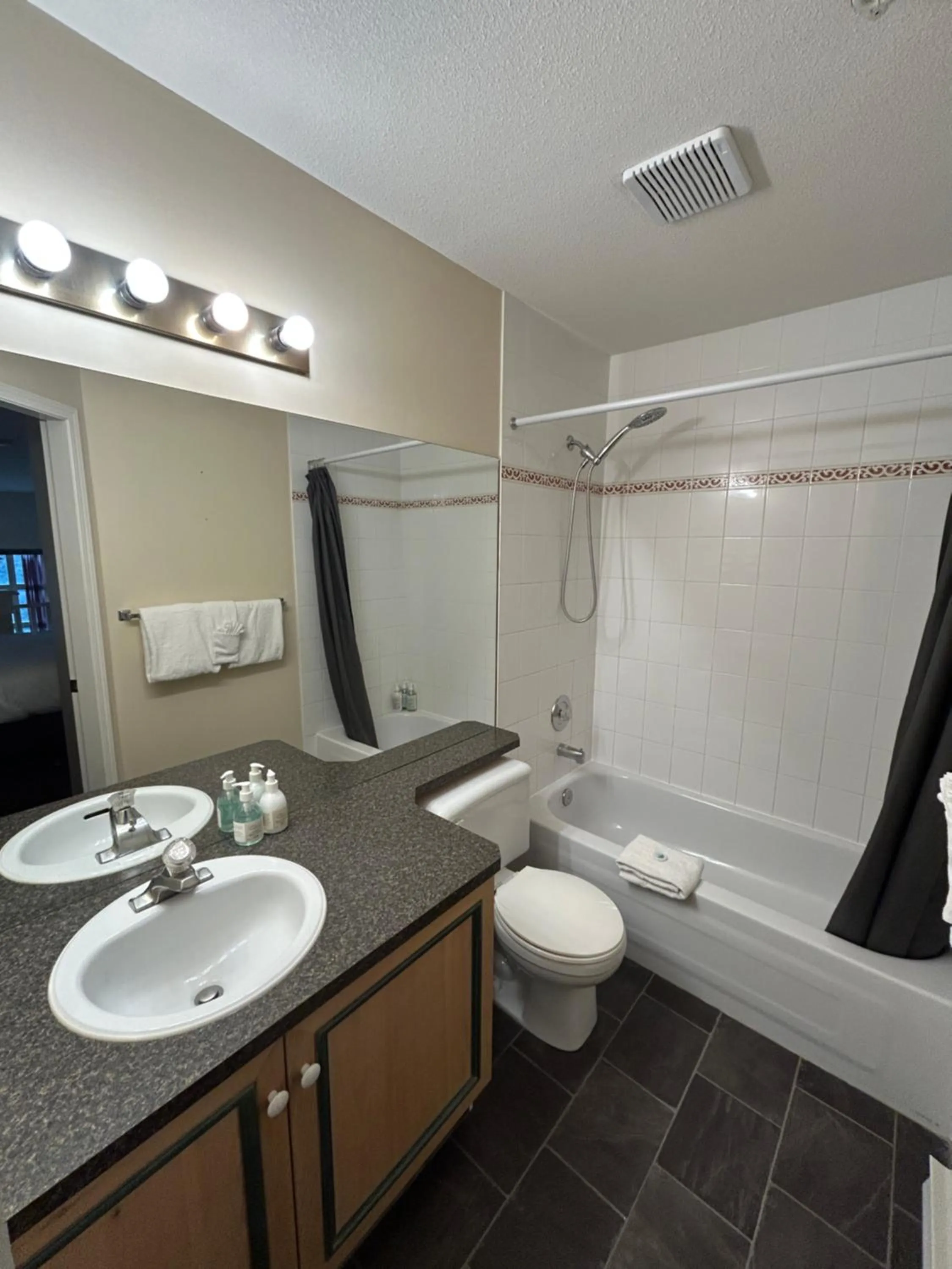 Borgata Lodge Resort