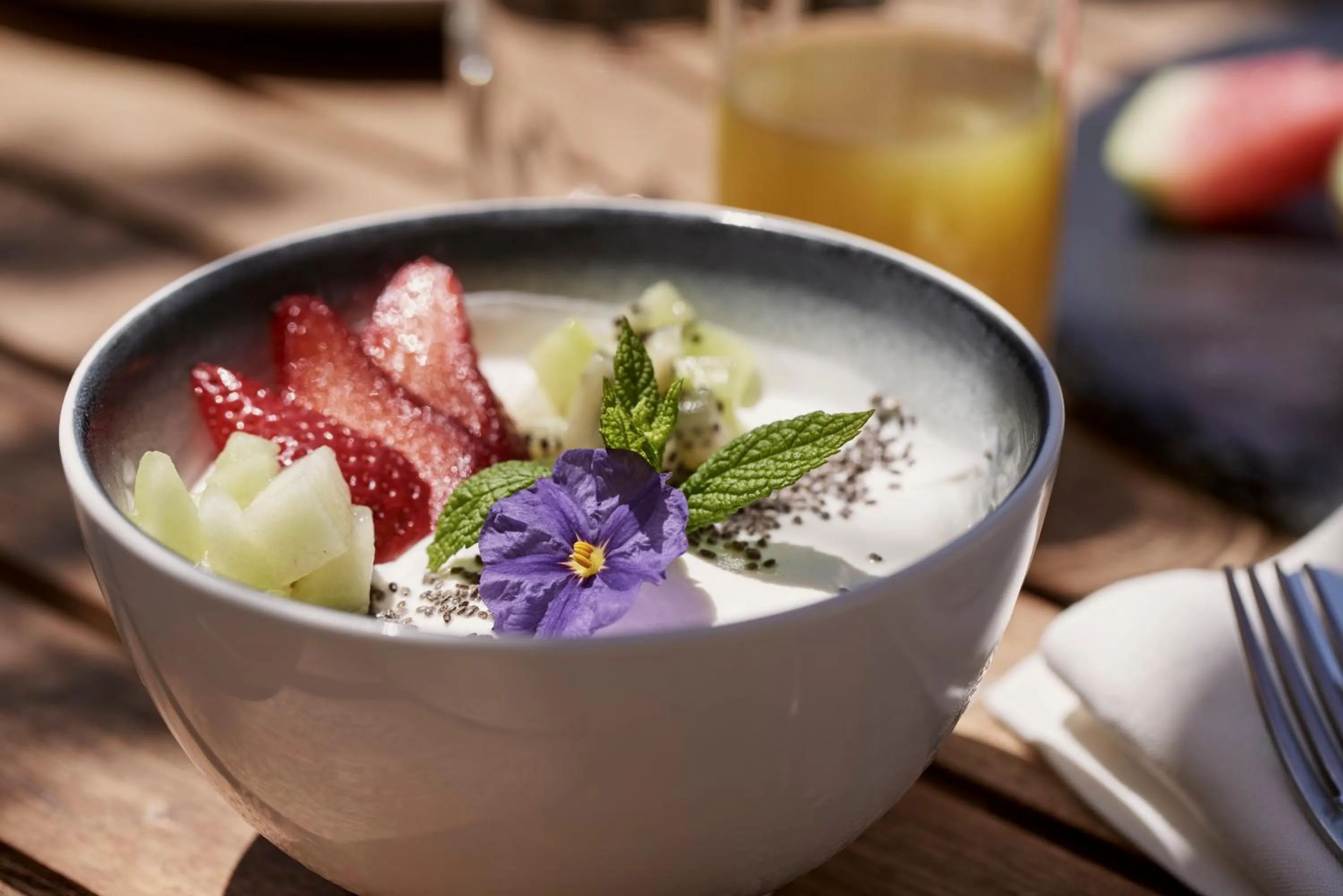 Restaurant/places to eat in Yria Island Boutique Hotel & Spa