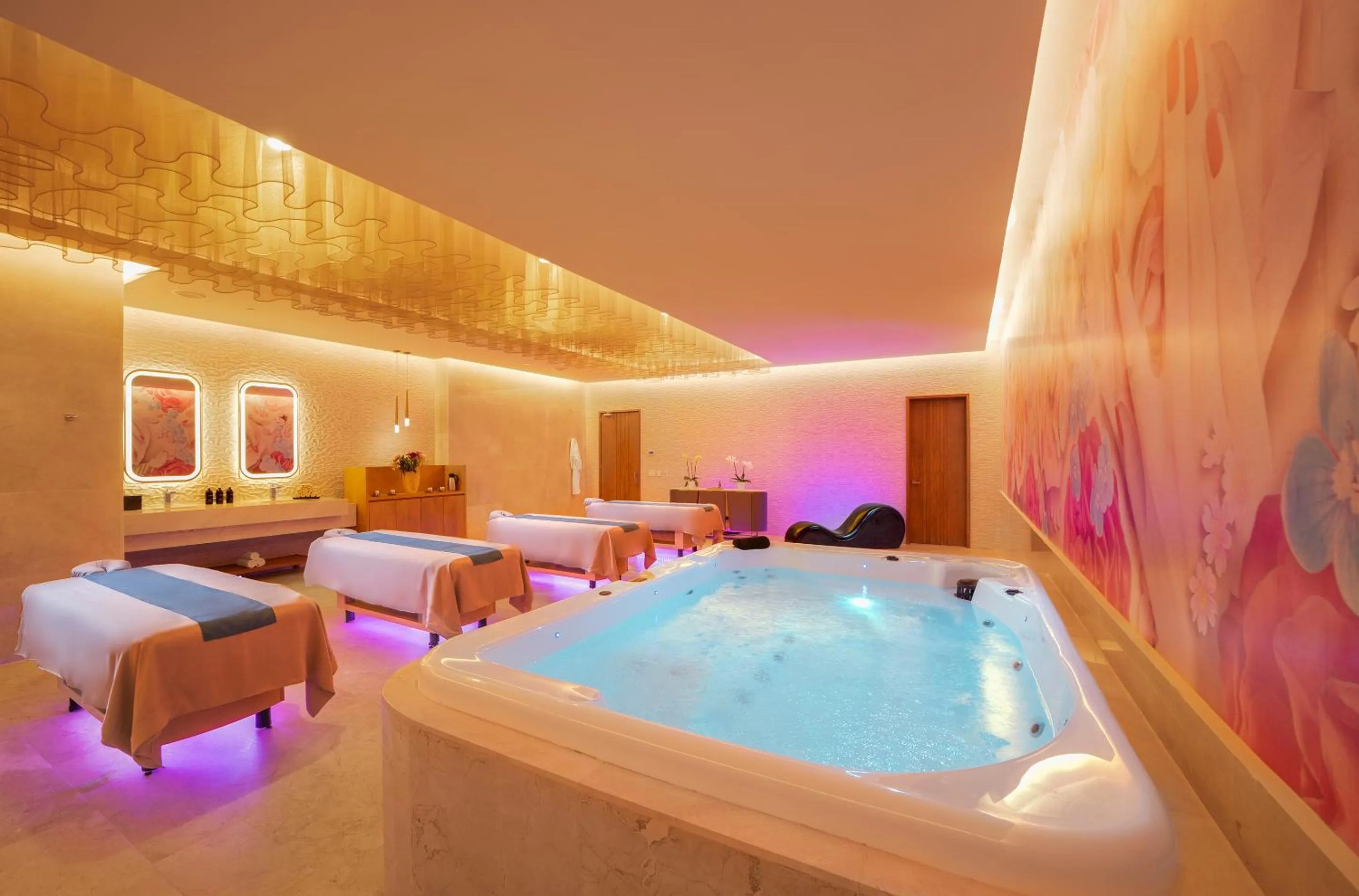 Hot Tub in The Eden by Desire Riviera Maya All Inclusive - Couples Only