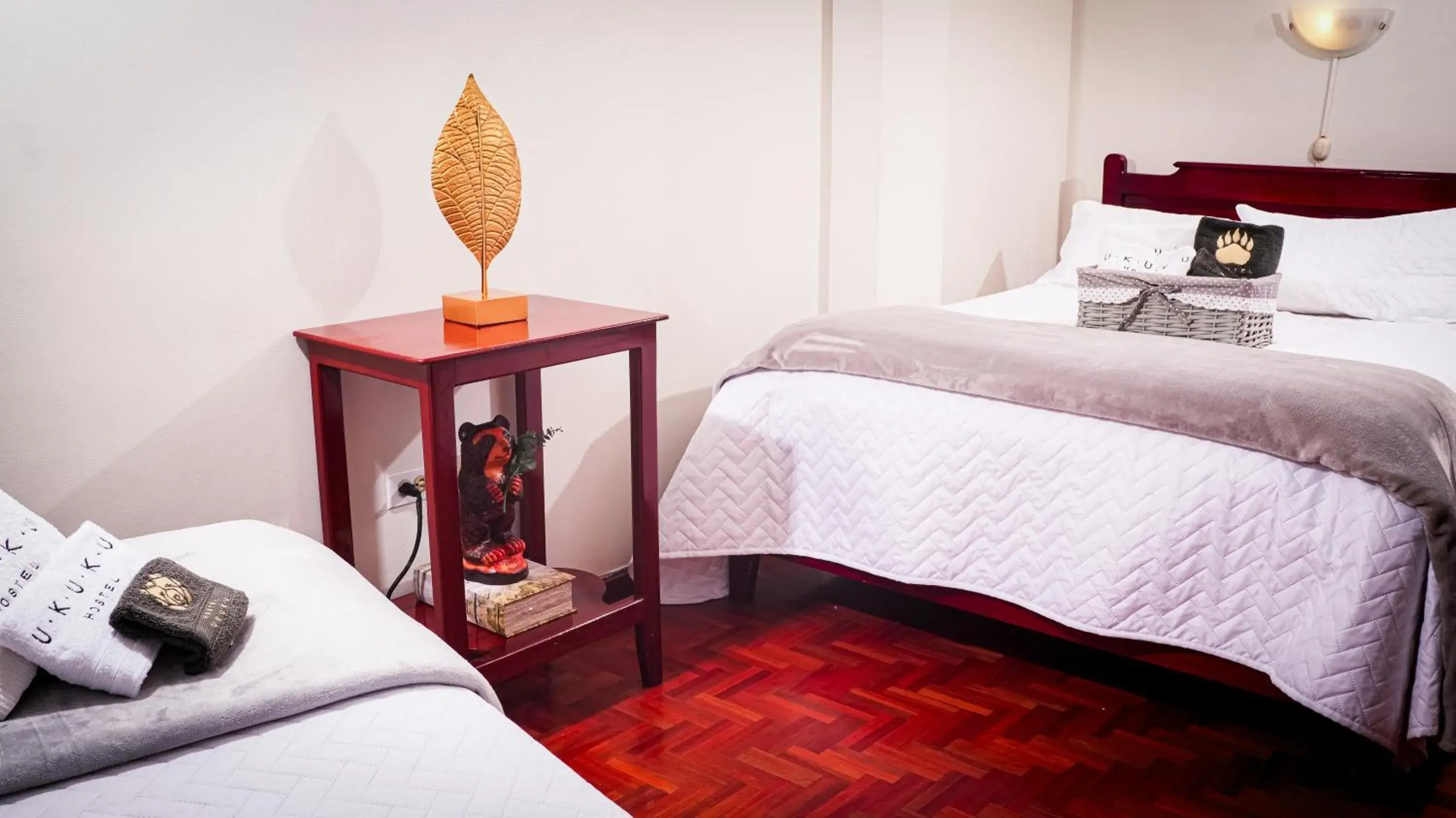 Deluxe Twin Room - single occupancy in Ukuku Hostel & Rooftop - Quito Deluxe Twin Room - single occupancy in Ukuku Hostel & Rooftop - Quito