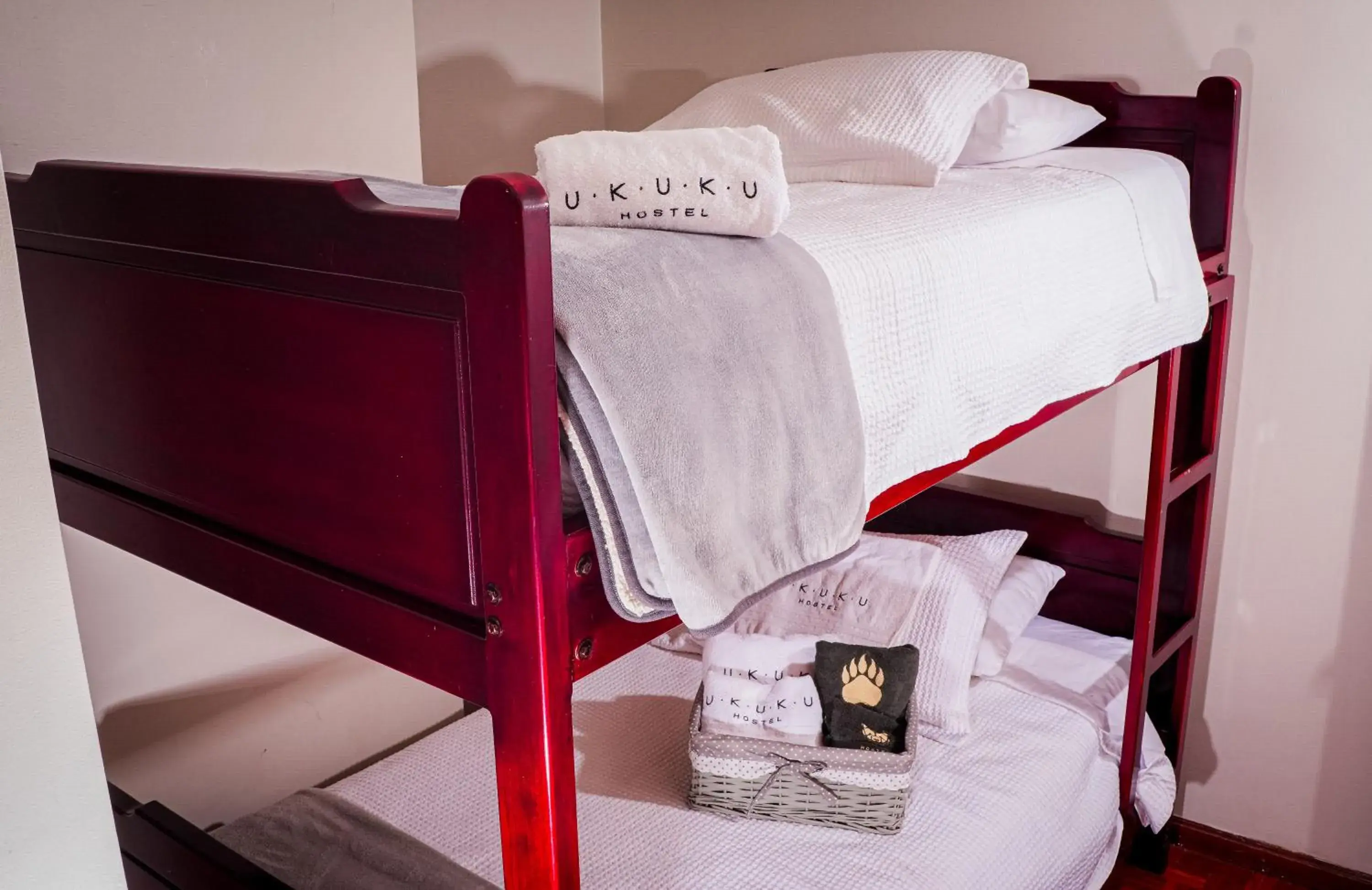 Comfort Triple Room in Ukuku Hostel & Rooftop - Quito Comfort Triple Room in Ukuku Hostel & Rooftop - Quito