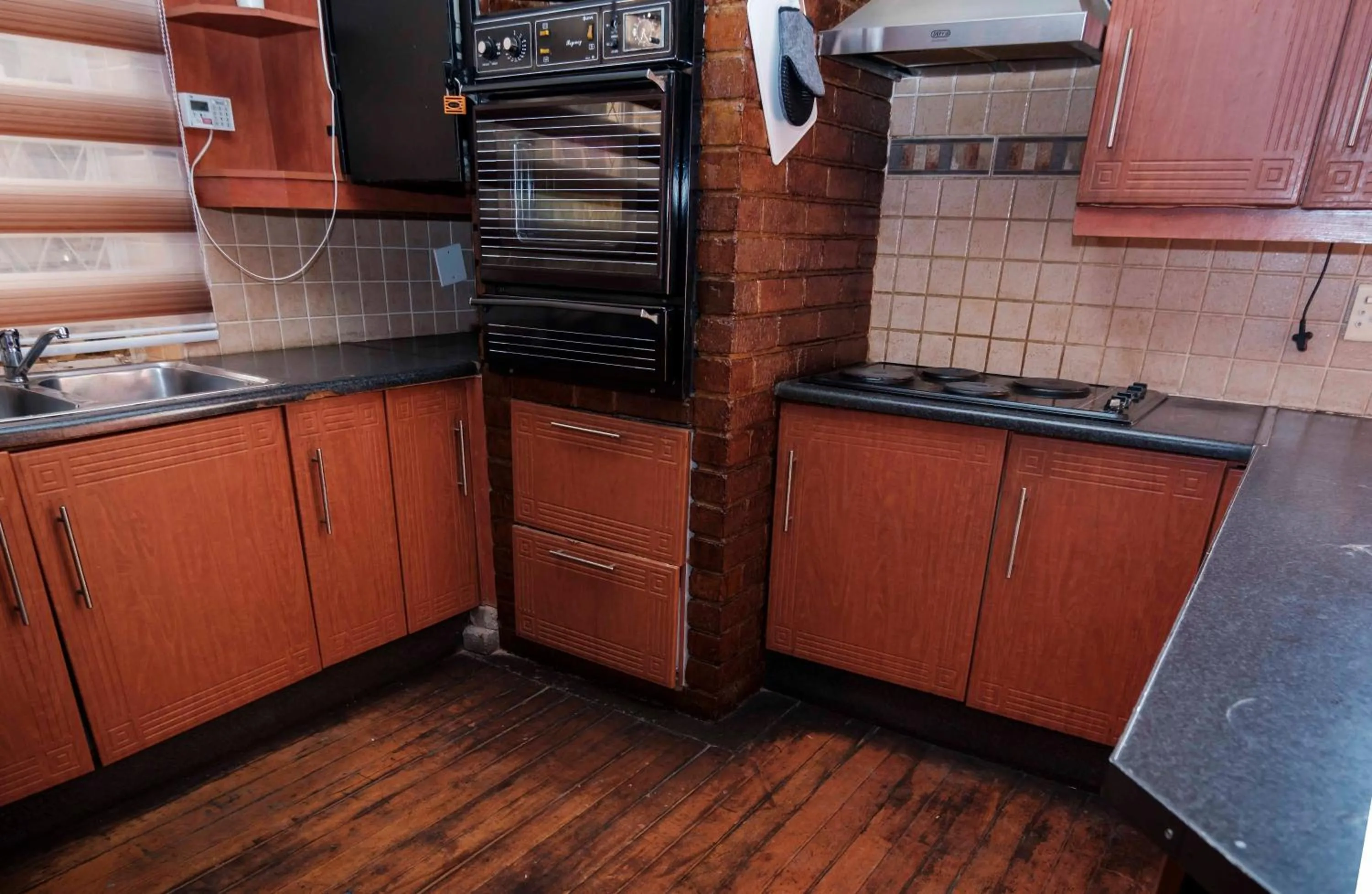 Kitchen or kitchenette in Izimbalizethu